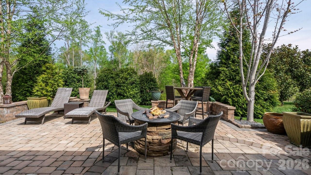 4846 Looking Glass Trail — Denver