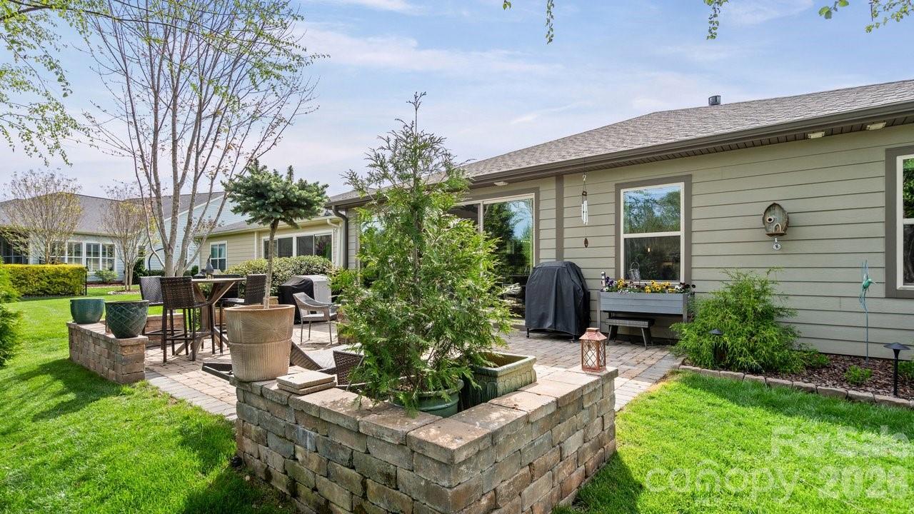 4846 Looking Glass Trail — Denver