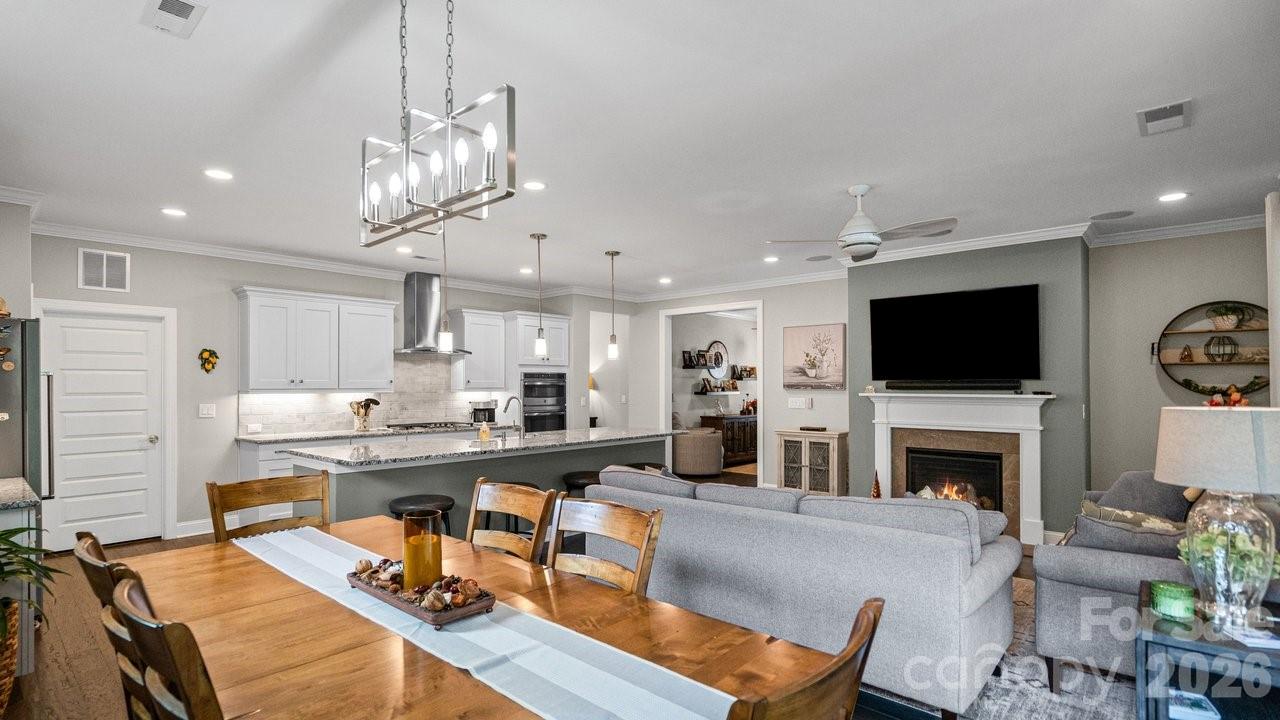 4846 Looking Glass Trail — Denver