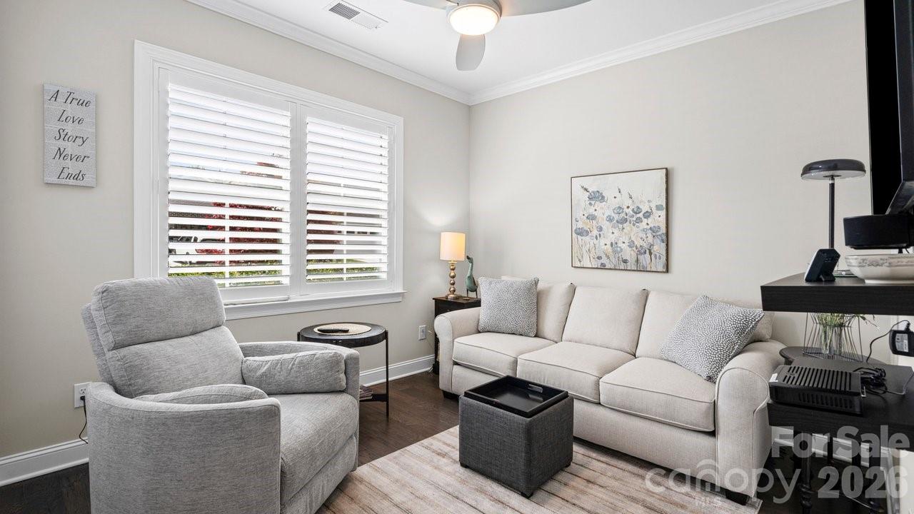 4846 Looking Glass Trail — Denver