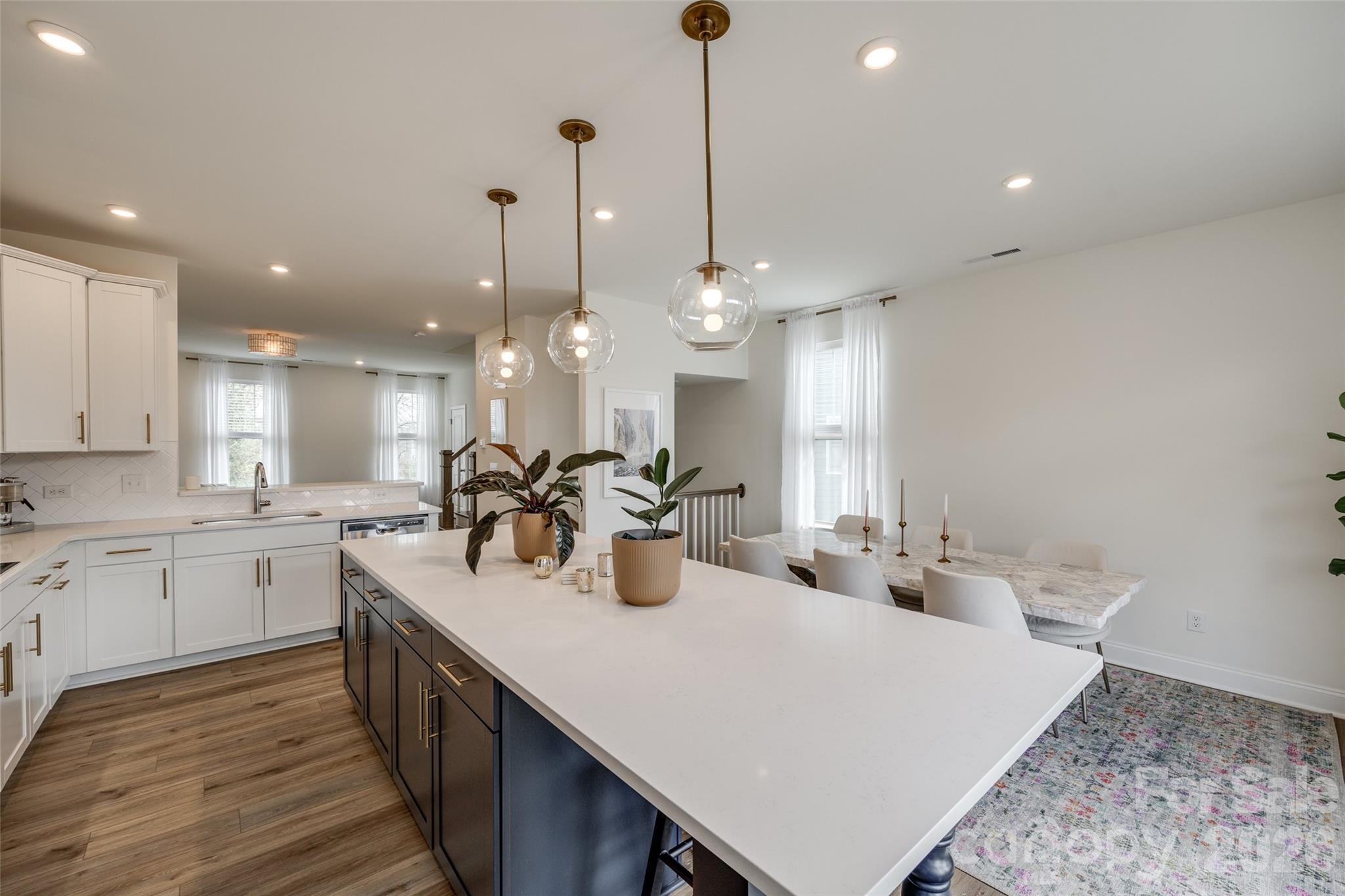 400 Simeon Drive — Charlotte