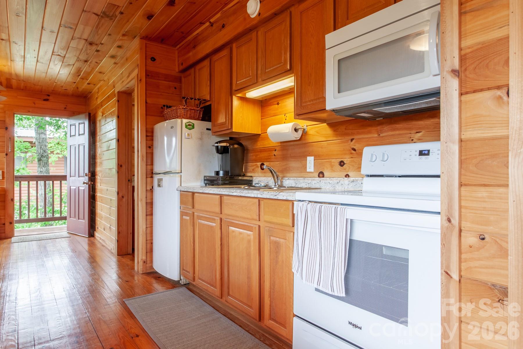 307 Blue Ridge Parkway — Bryson City