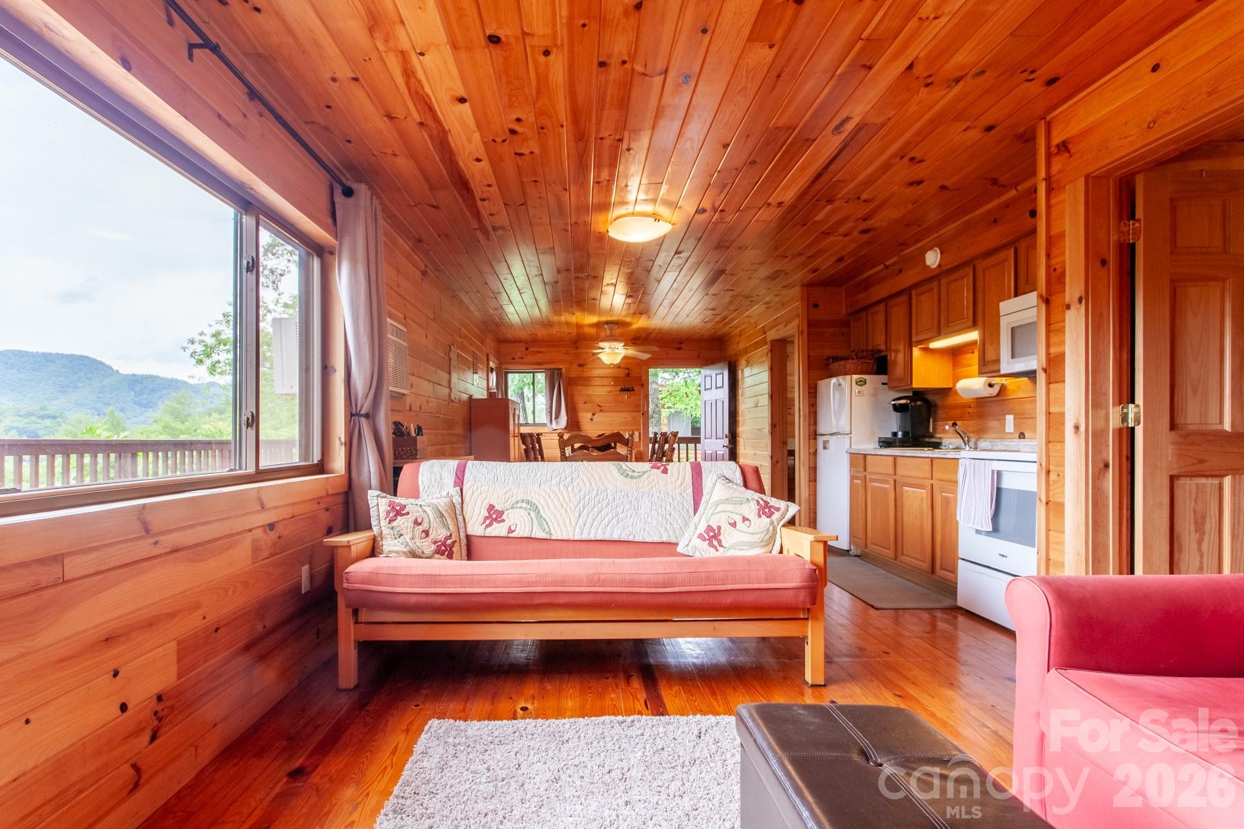 307 Blue Ridge Parkway — Bryson City