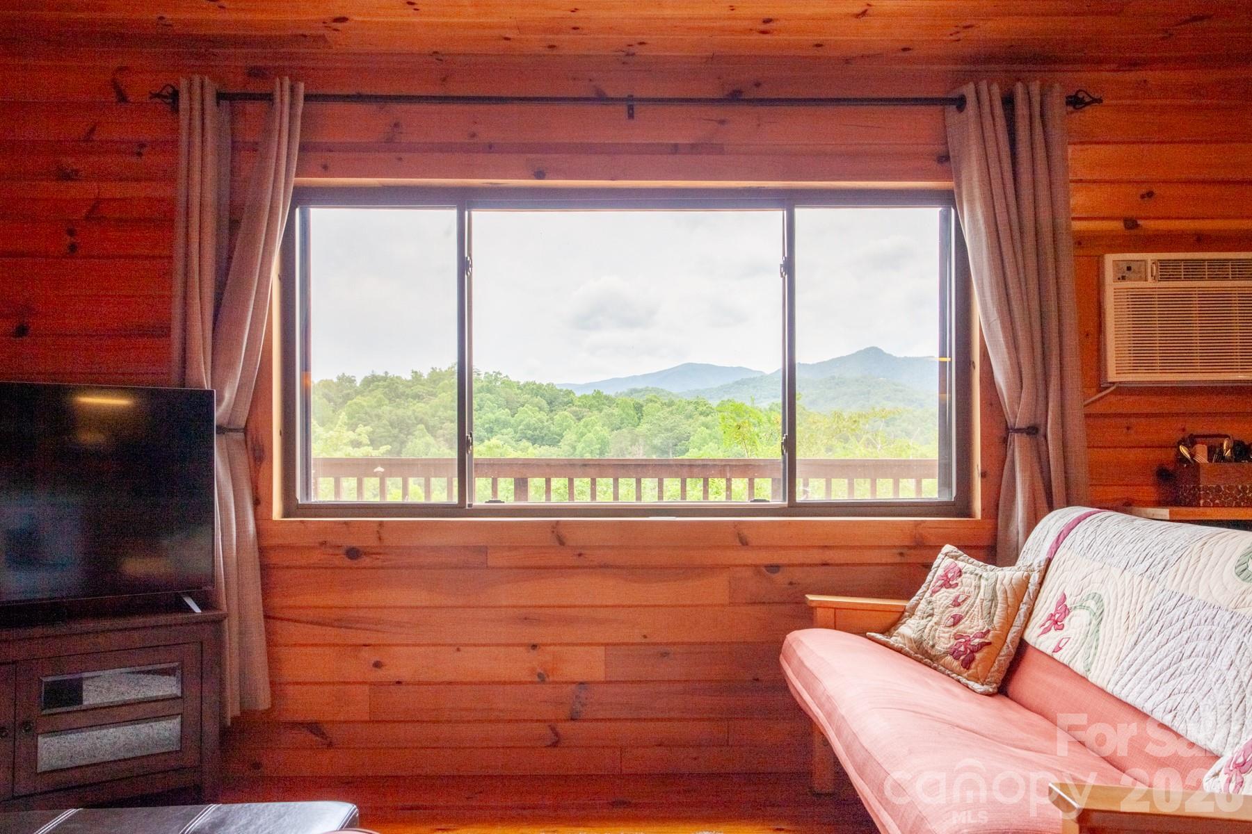 307 Blue Ridge Parkway — Bryson City