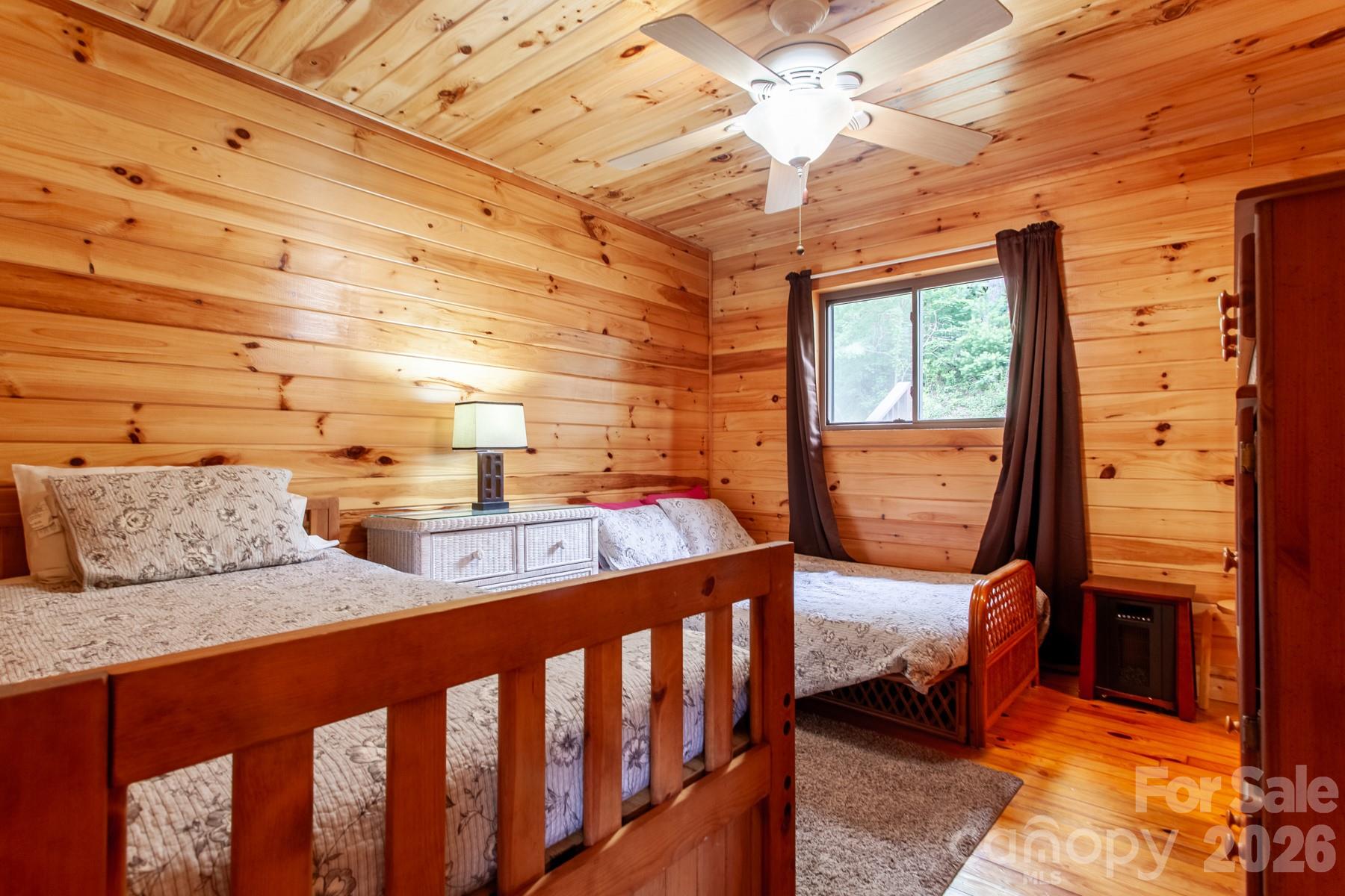 307 Blue Ridge Parkway — Bryson City