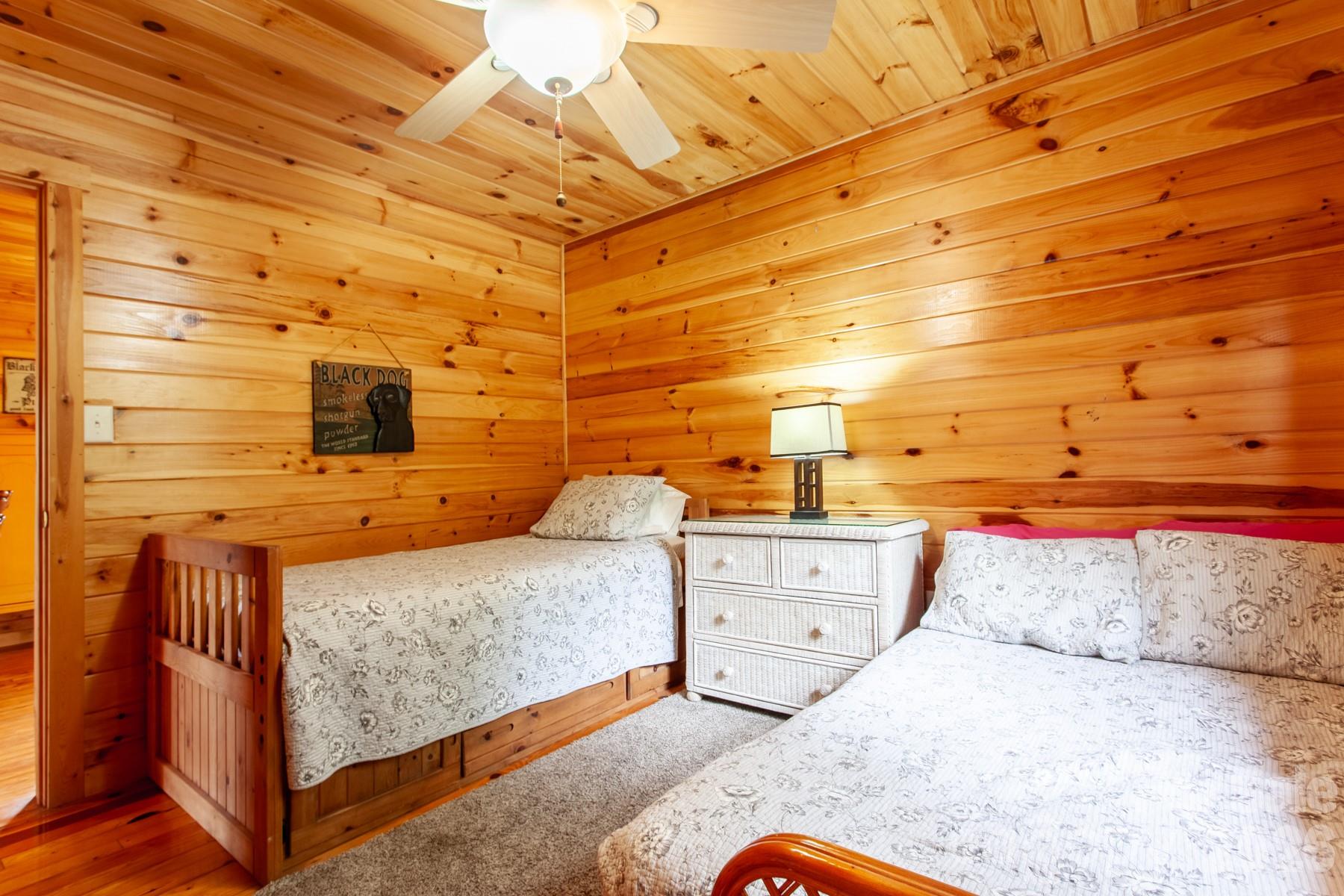 307 Blue Ridge Parkway — Bryson City