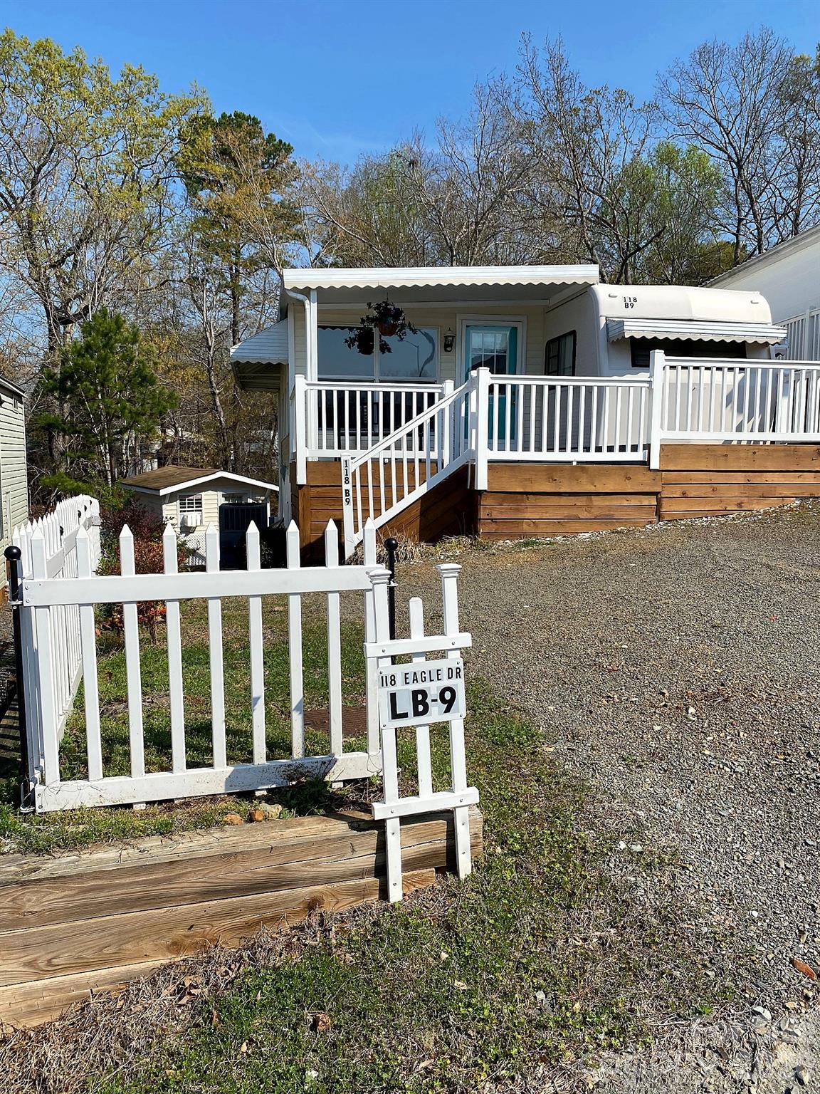 118 Eagle Drive — New London