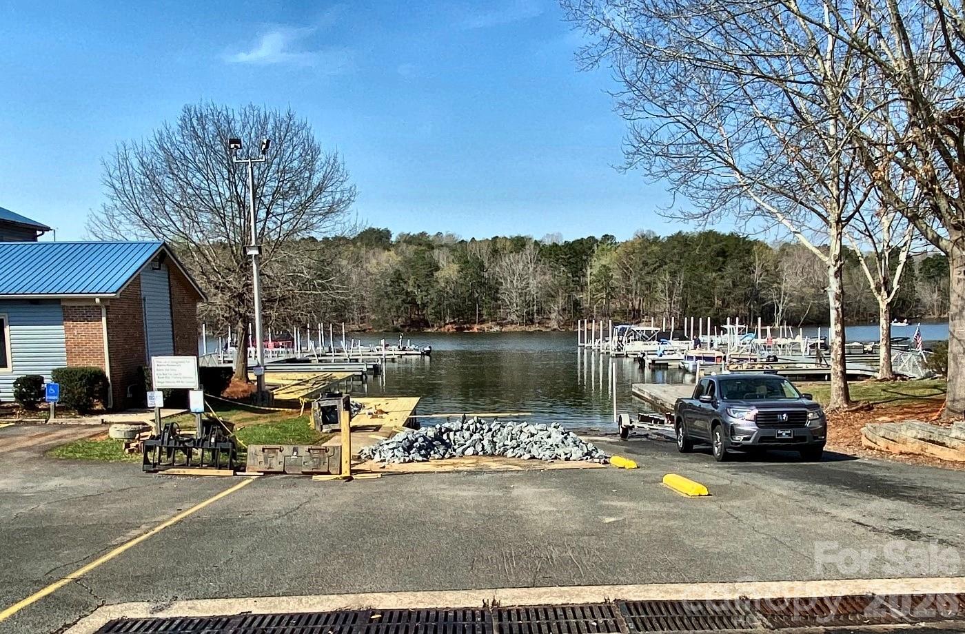 118 Eagle Drive — New London