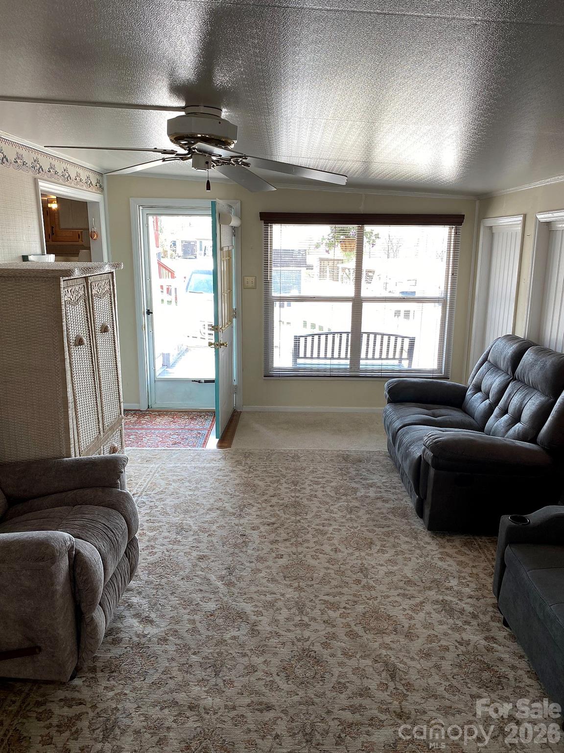 118 Eagle Drive — New London