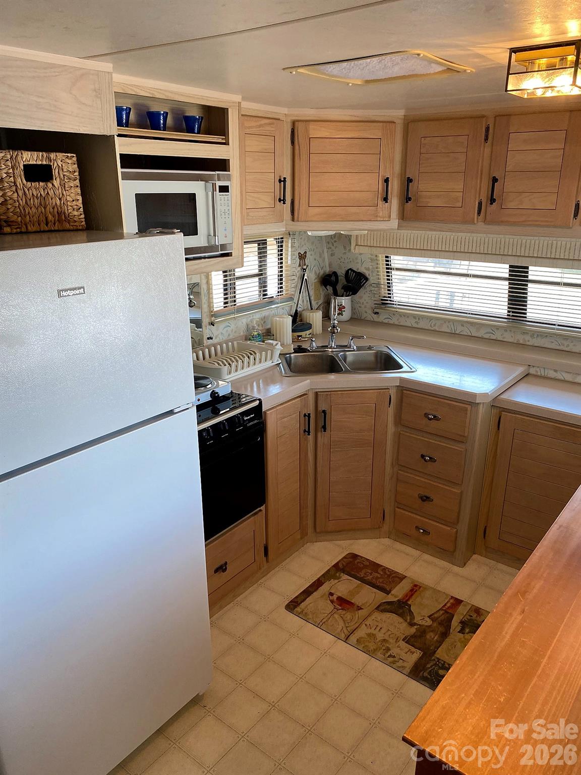 118 Eagle Drive — New London