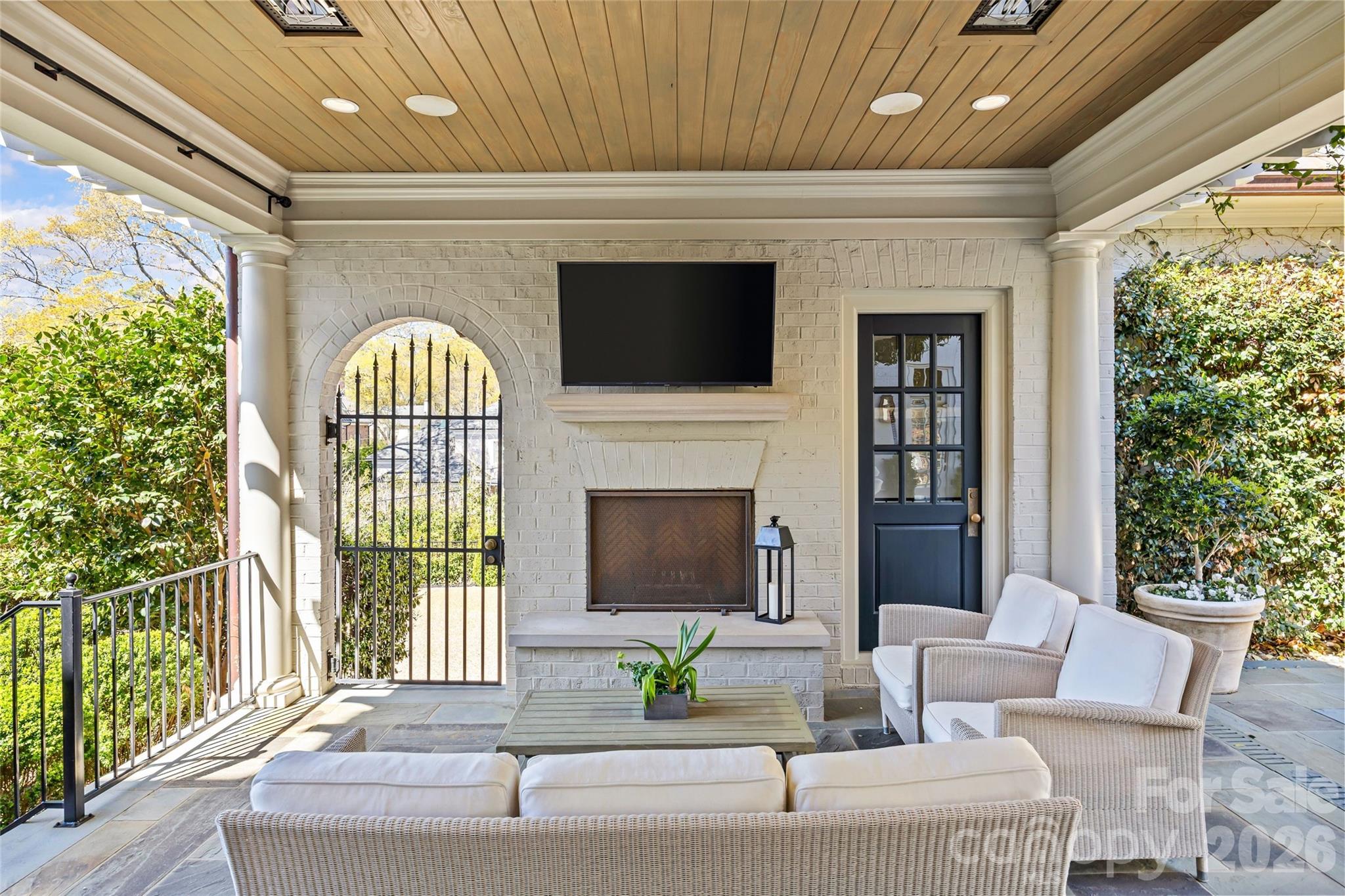 2031 Hastings Drive — Charlotte
