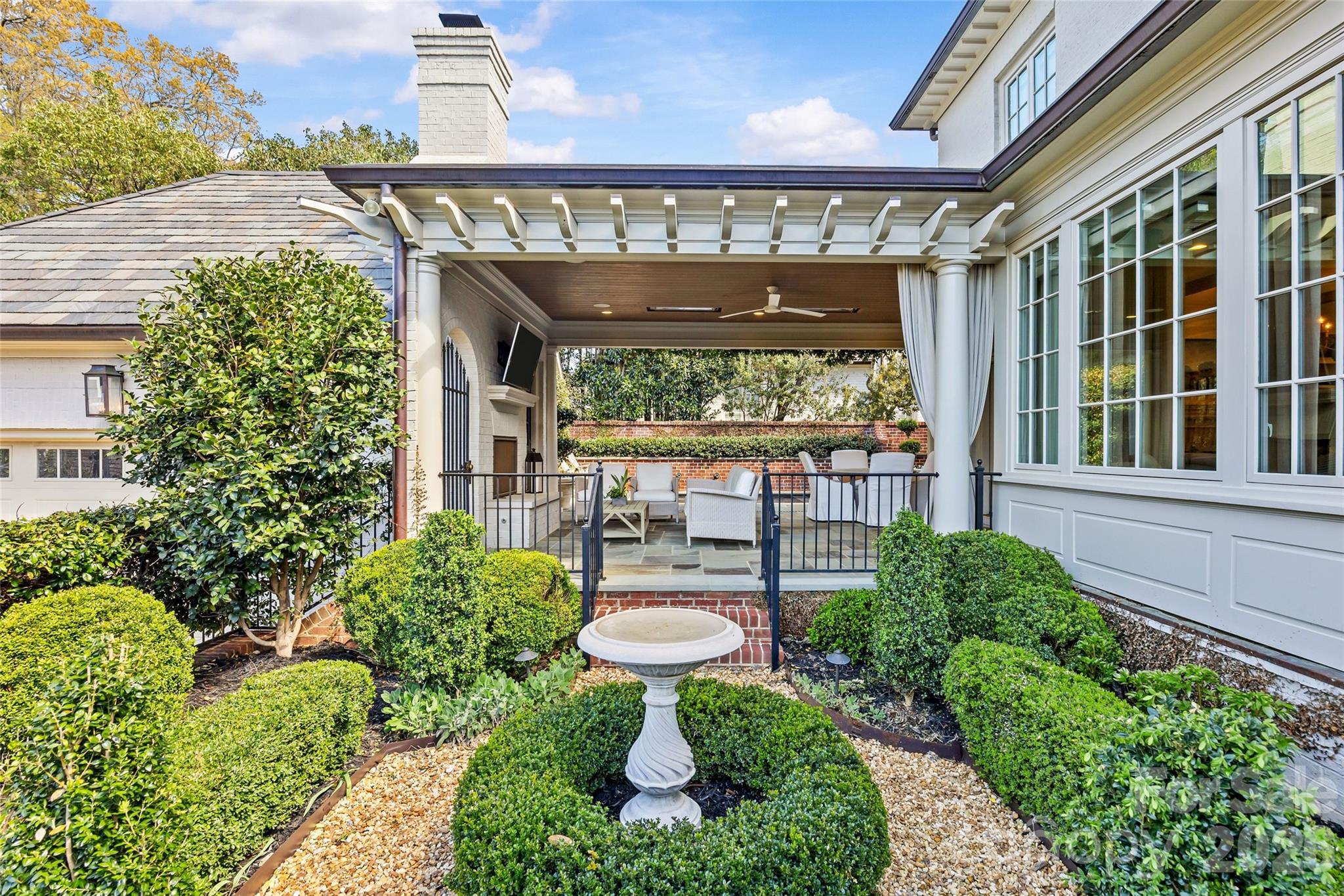 2031 Hastings Drive — Charlotte