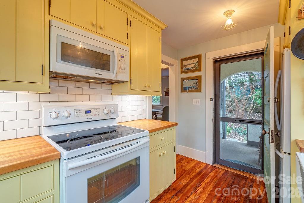 2 Hillside Walk — Asheville