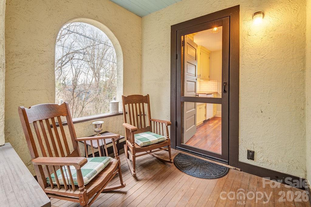 2 Hillside Walk — Asheville