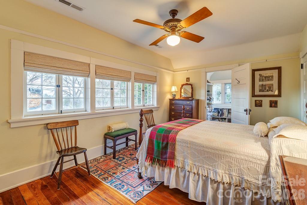2 Hillside Walk — Asheville