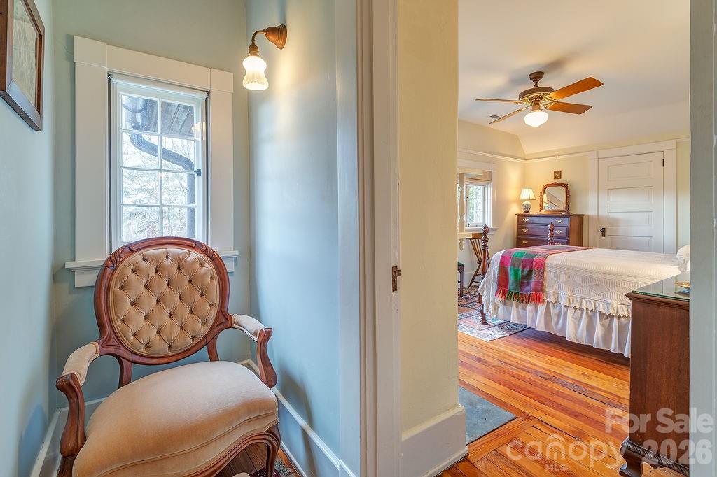 2 Hillside Walk — Asheville