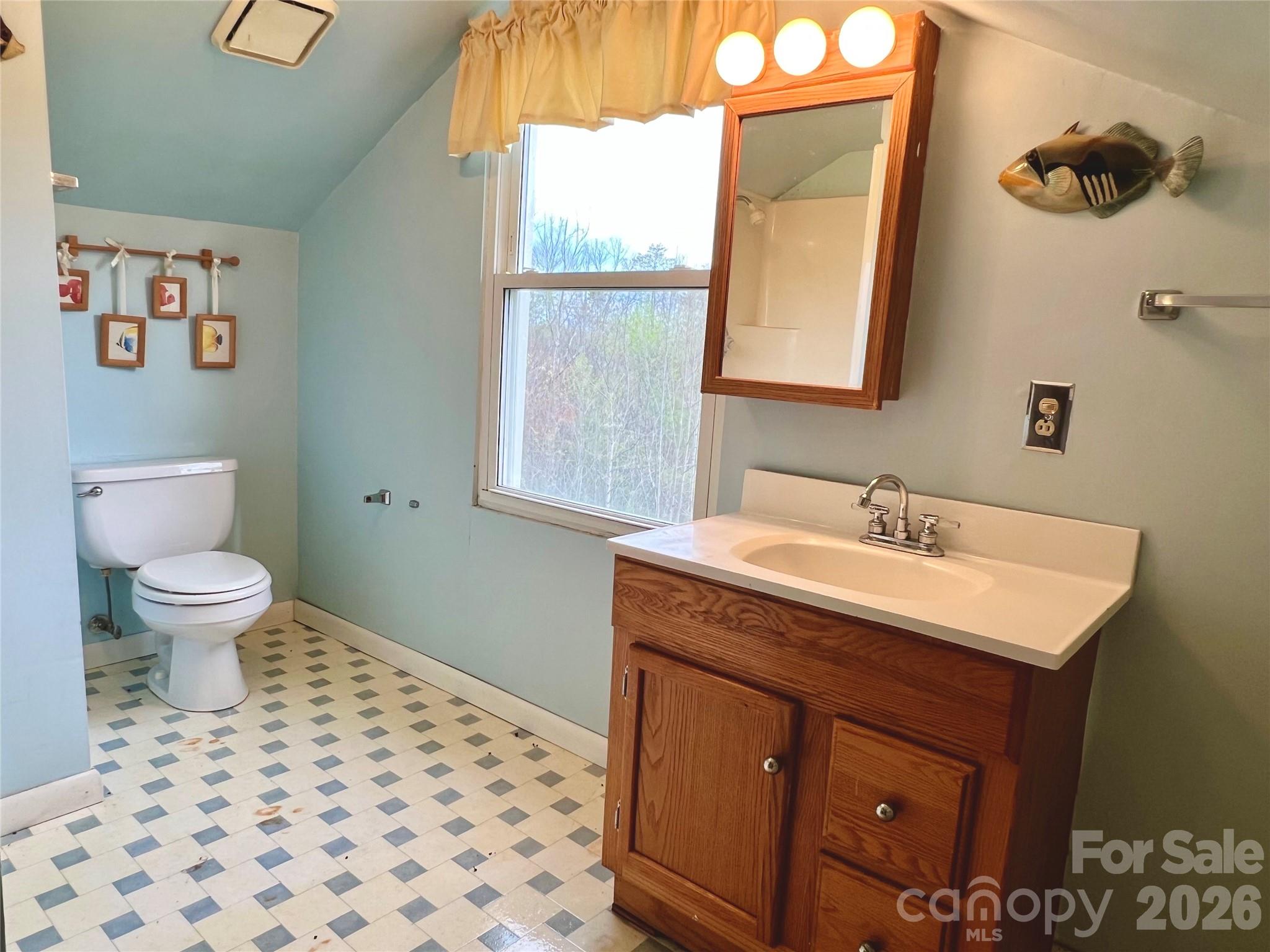 4264 NC 10 Highway W — Hickory
