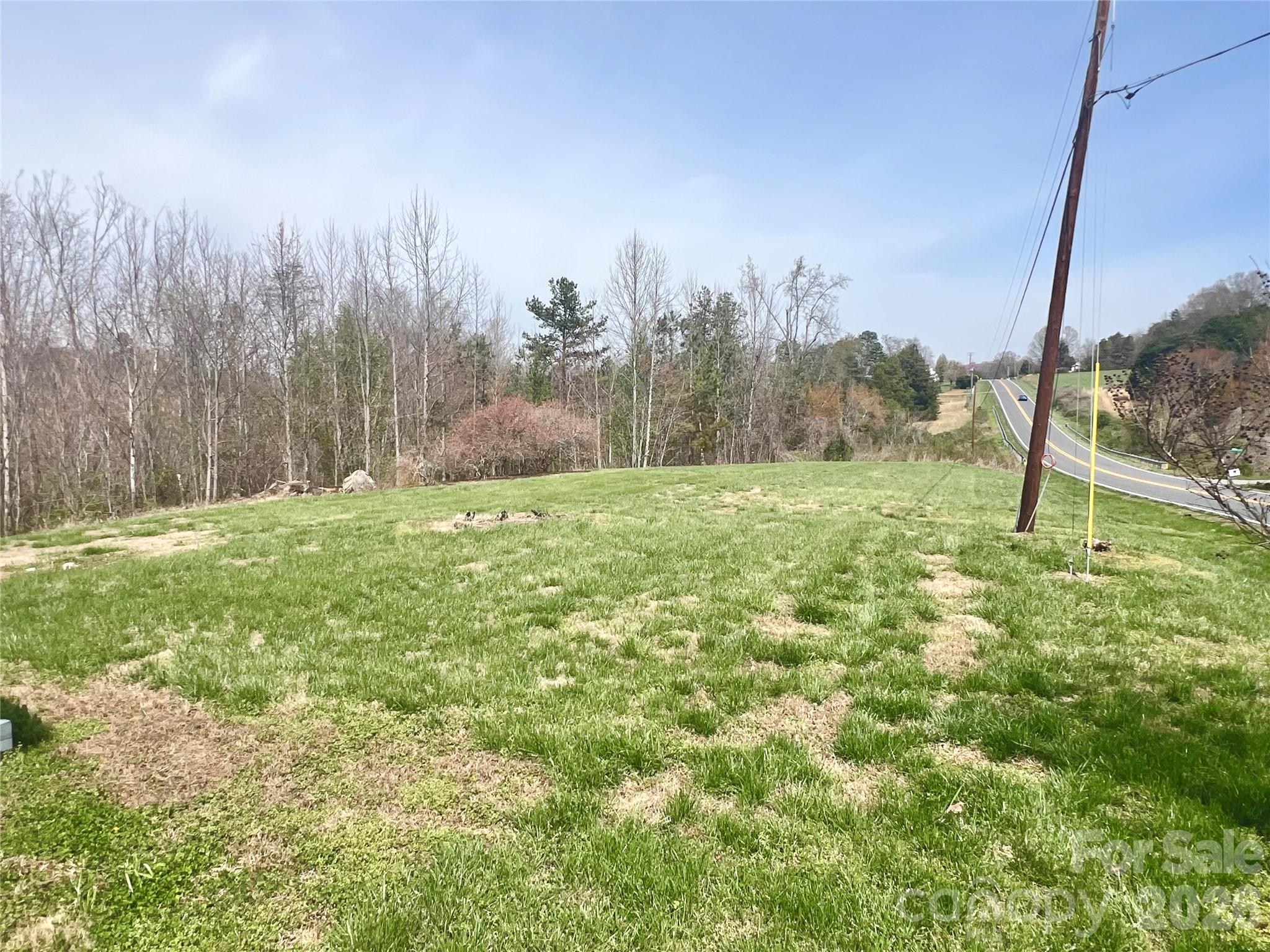 4264 NC 10 Highway W — Hickory