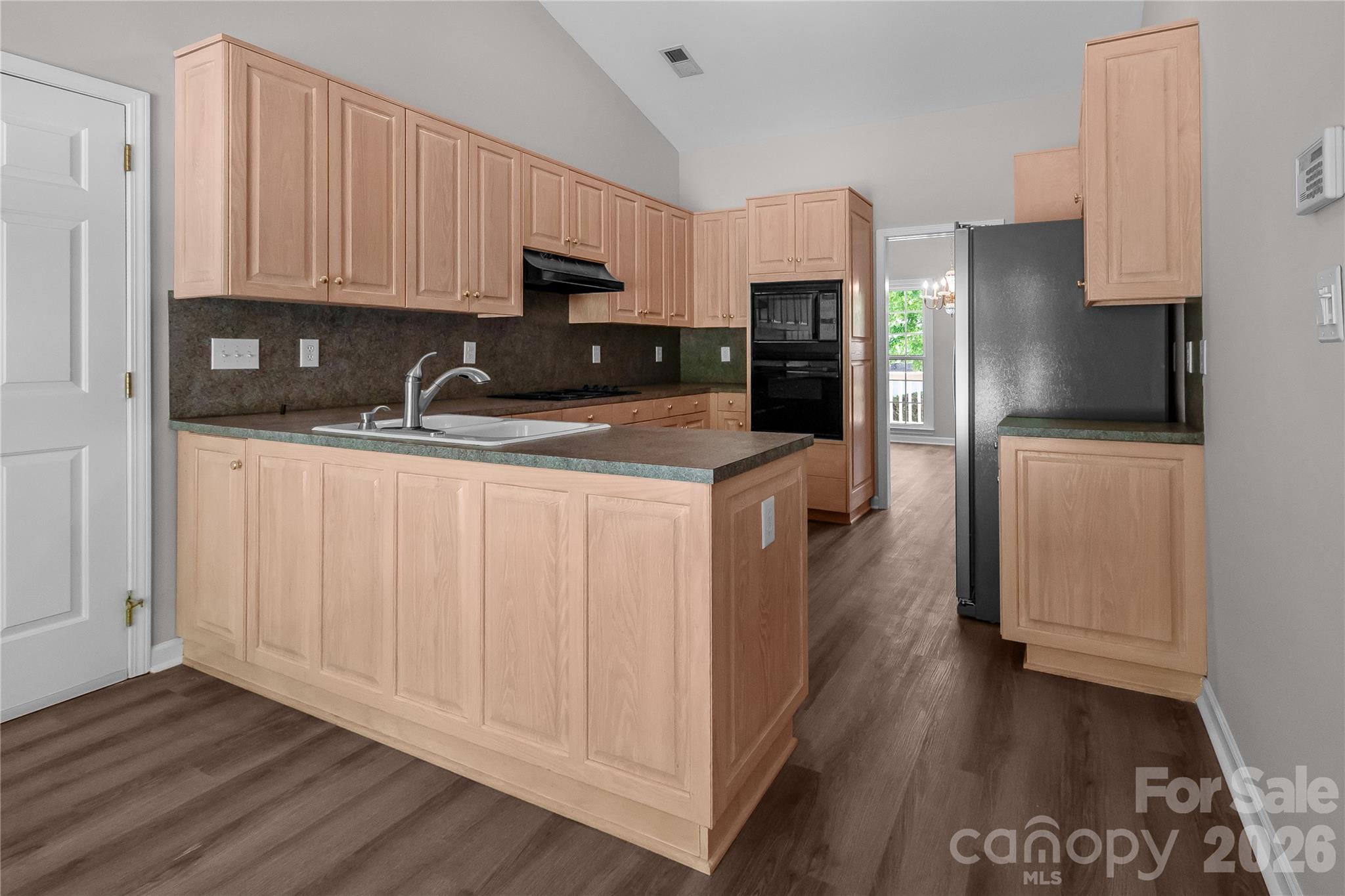 10713 Ridge Acres Road — Charlotte