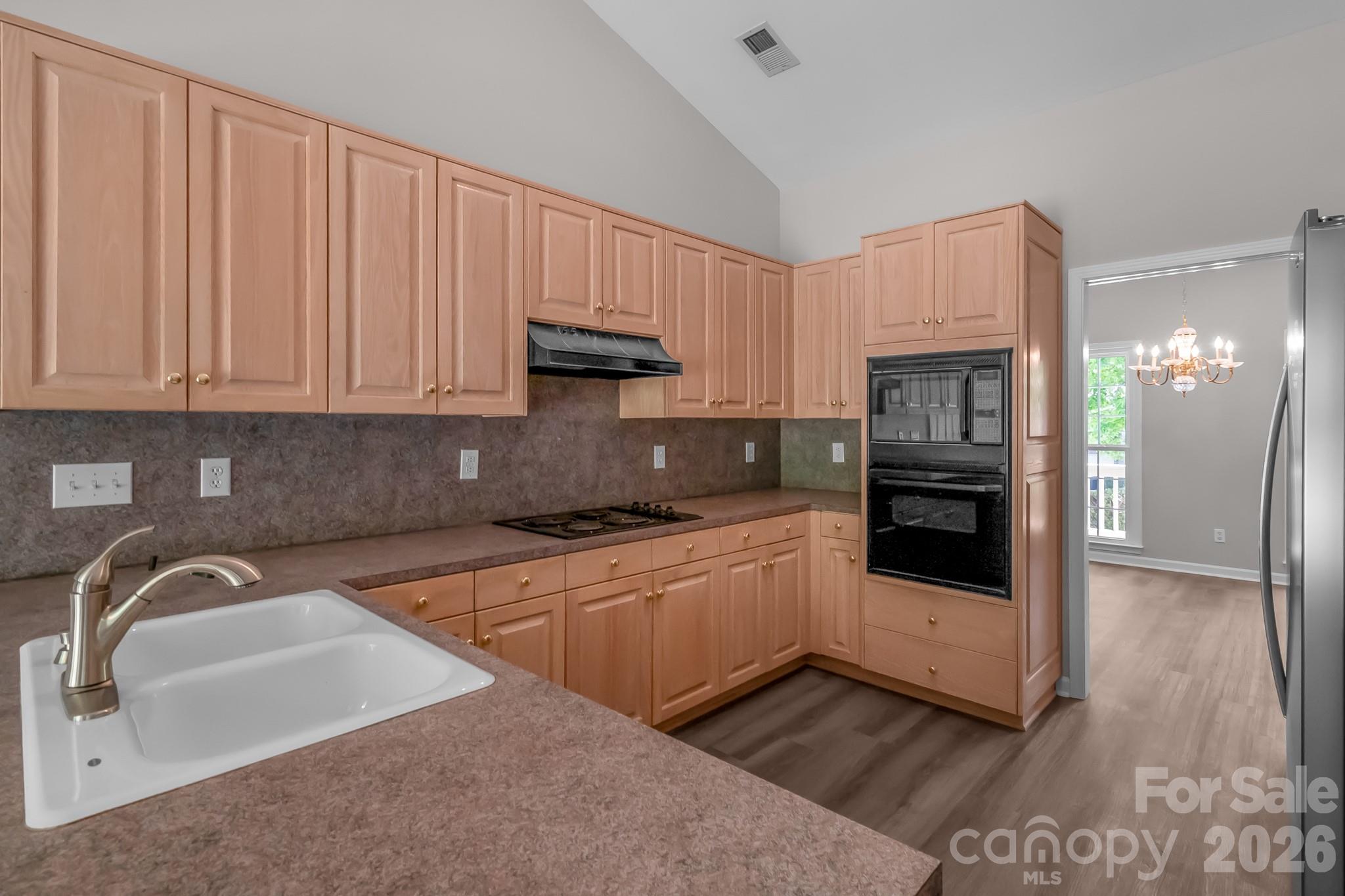 10713 Ridge Acres Road — Charlotte