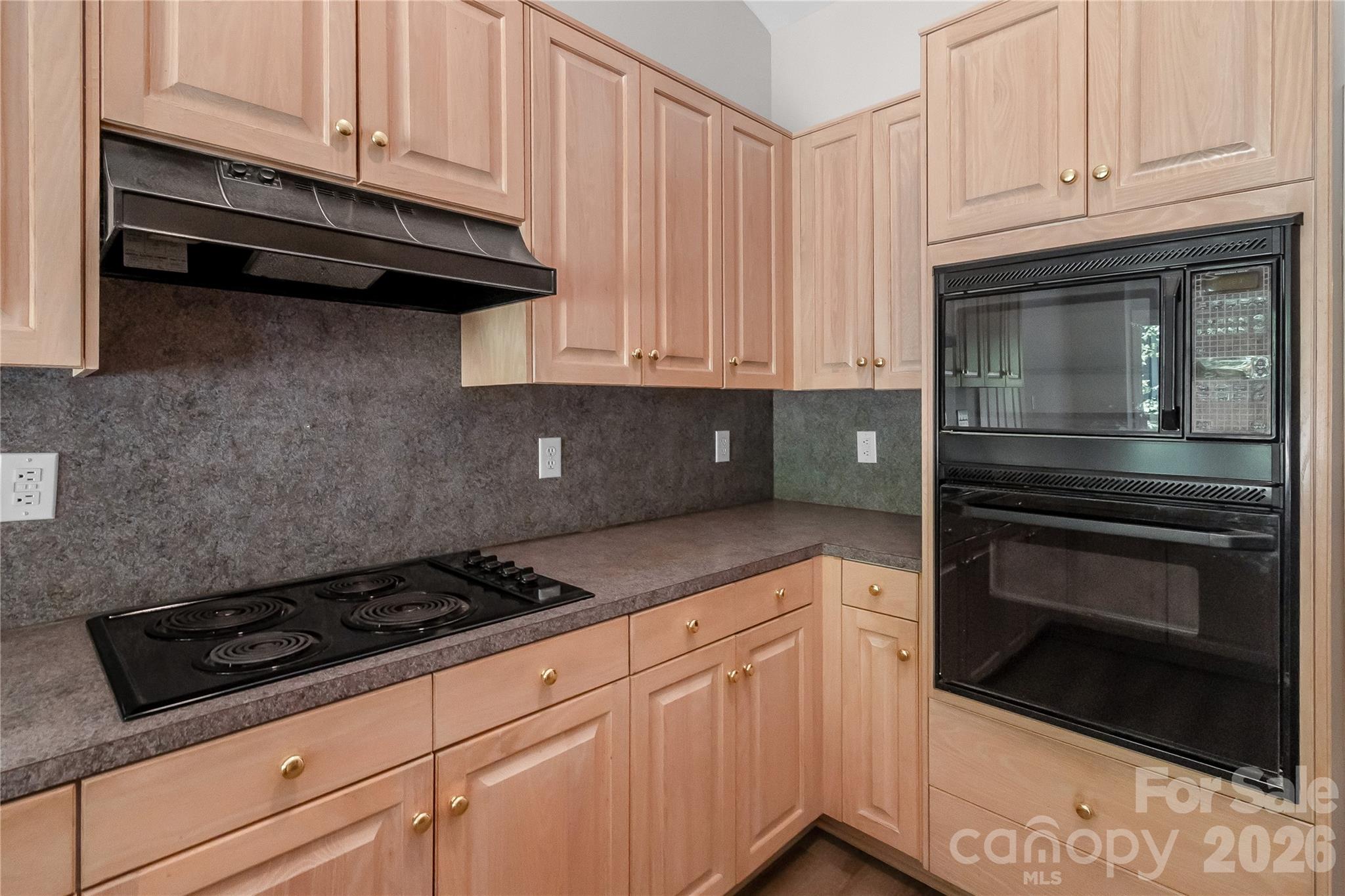 10713 Ridge Acres Road — Charlotte
