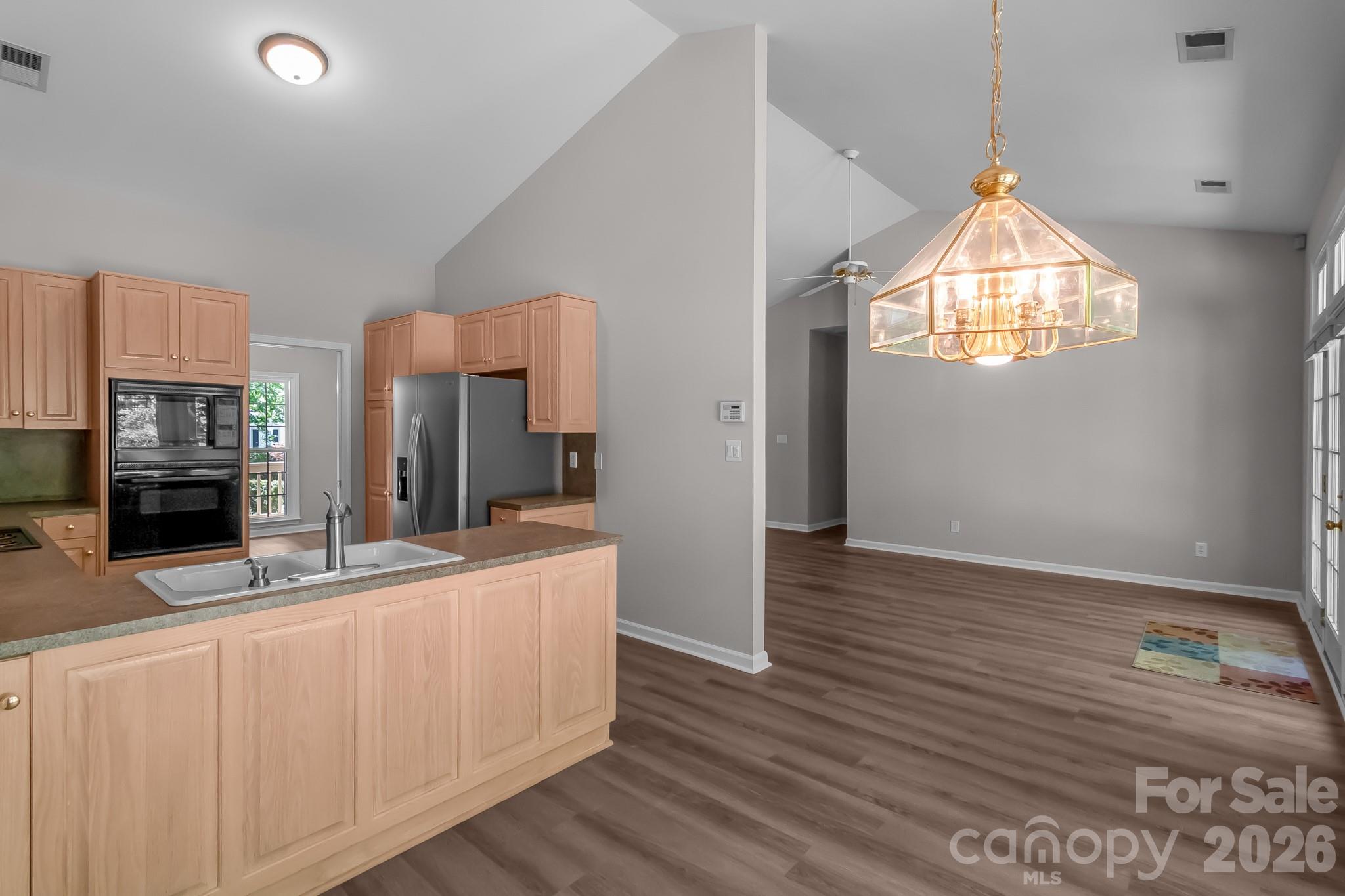 10713 Ridge Acres Road — Charlotte