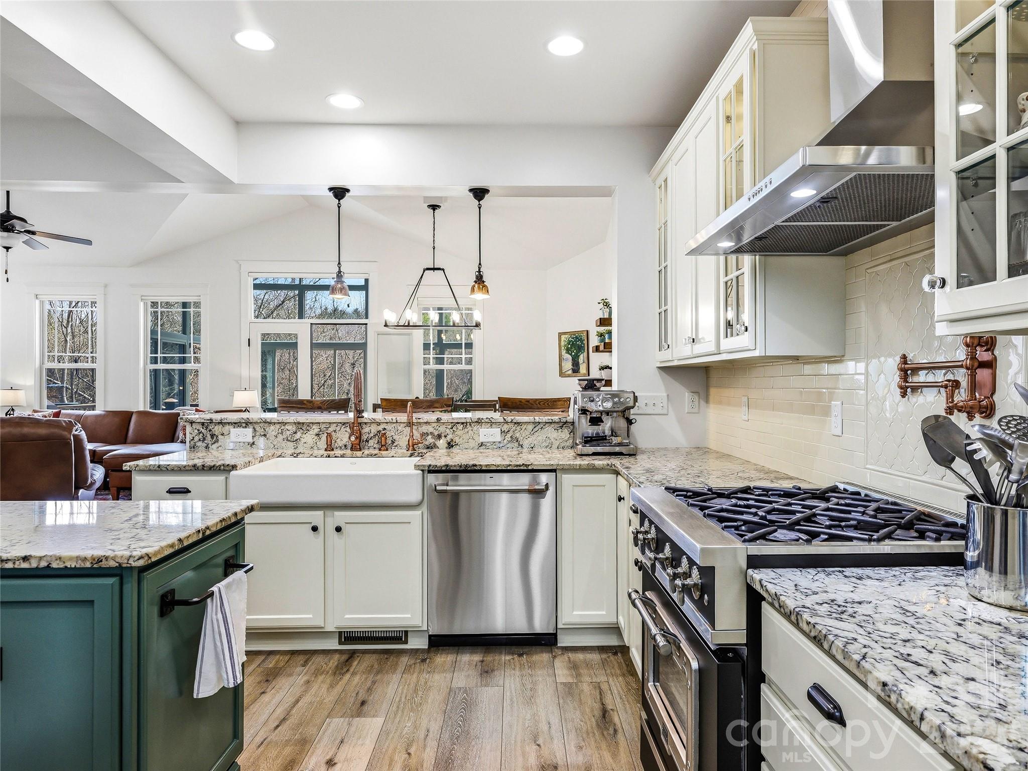 324 Fennel Dun Circle — Biltmore Lake