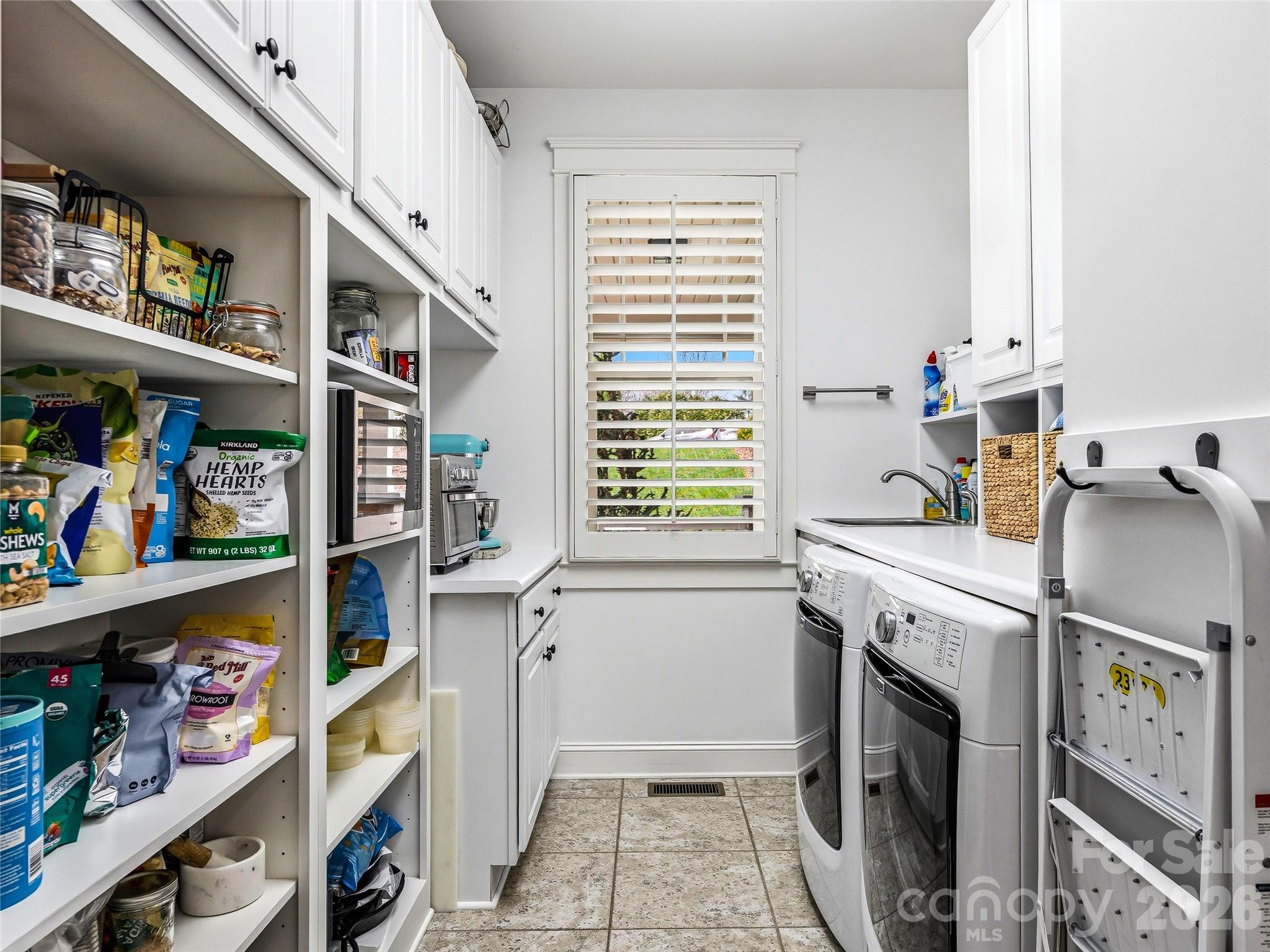 324 Fennel Dun Circle — Biltmore Lake