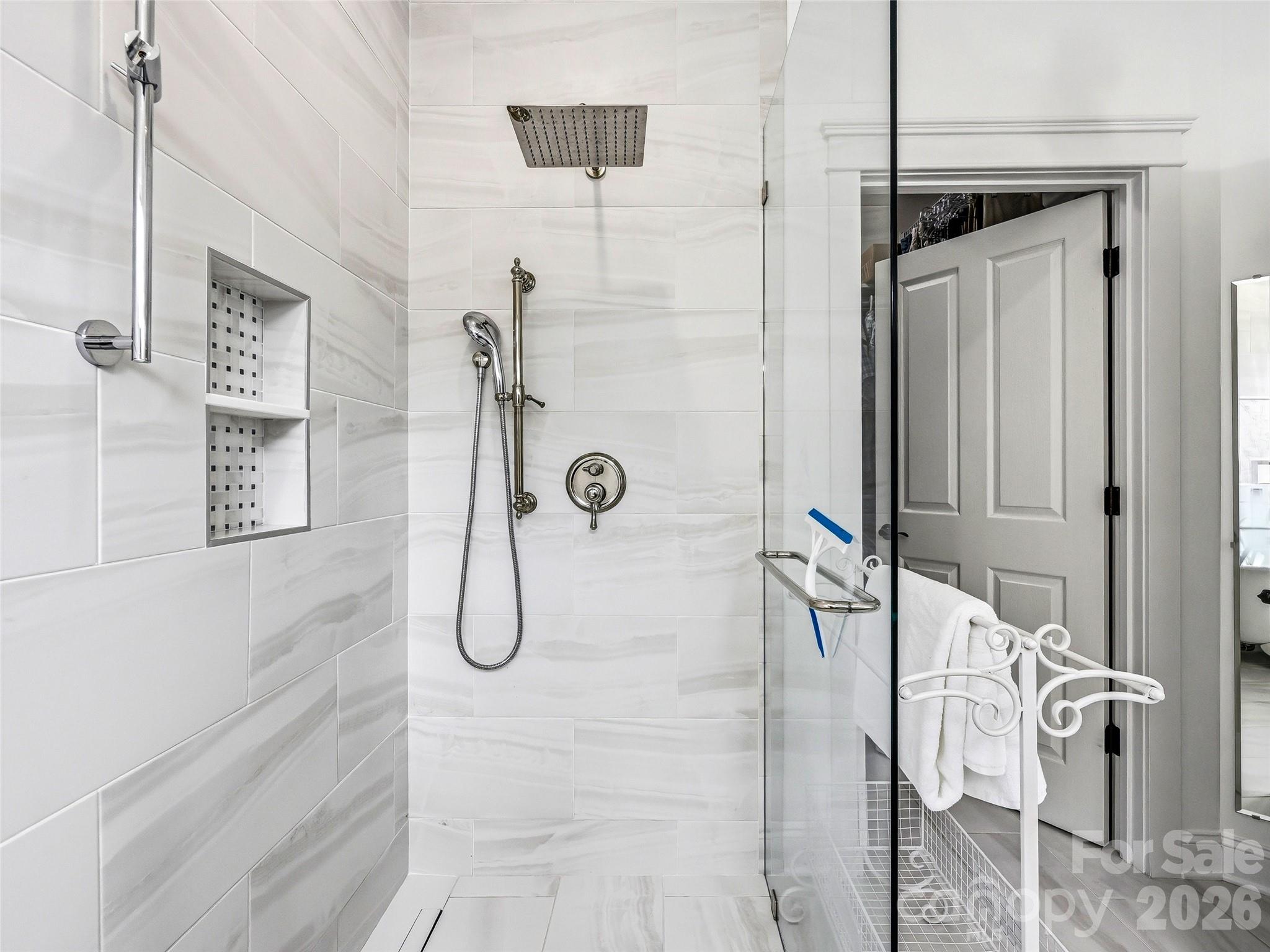 324 Fennel Dun Circle — Biltmore Lake