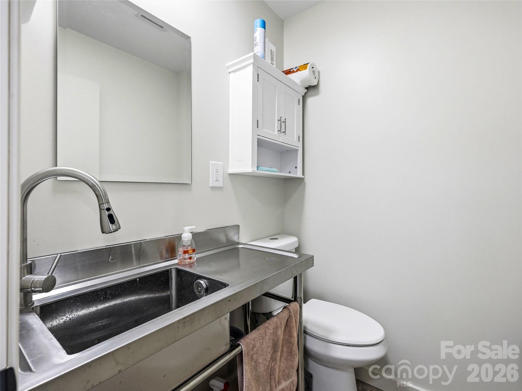 324 Fennel Dun Circle — Biltmore Lake