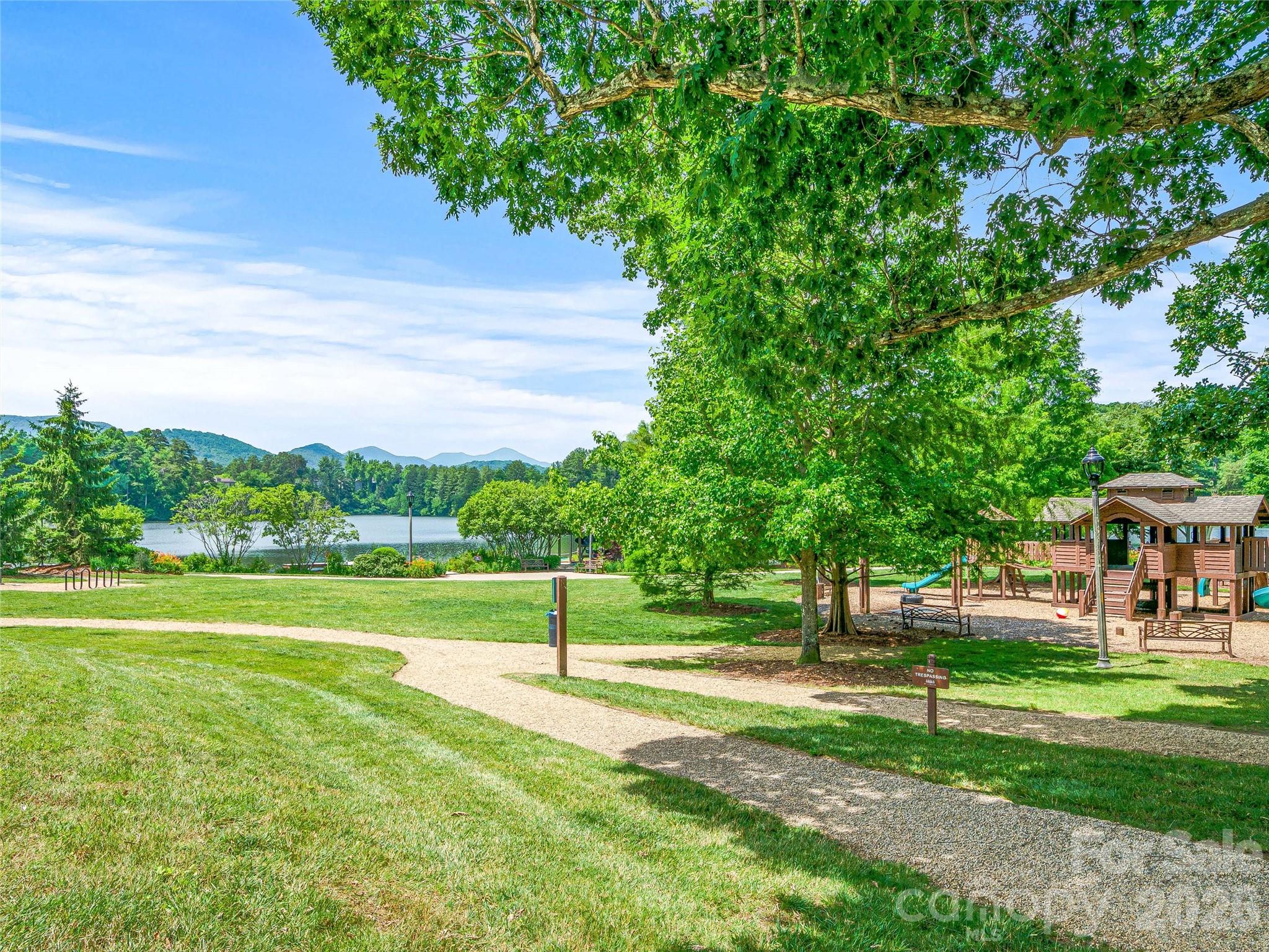 324 Fennel Dun Circle — Biltmore Lake