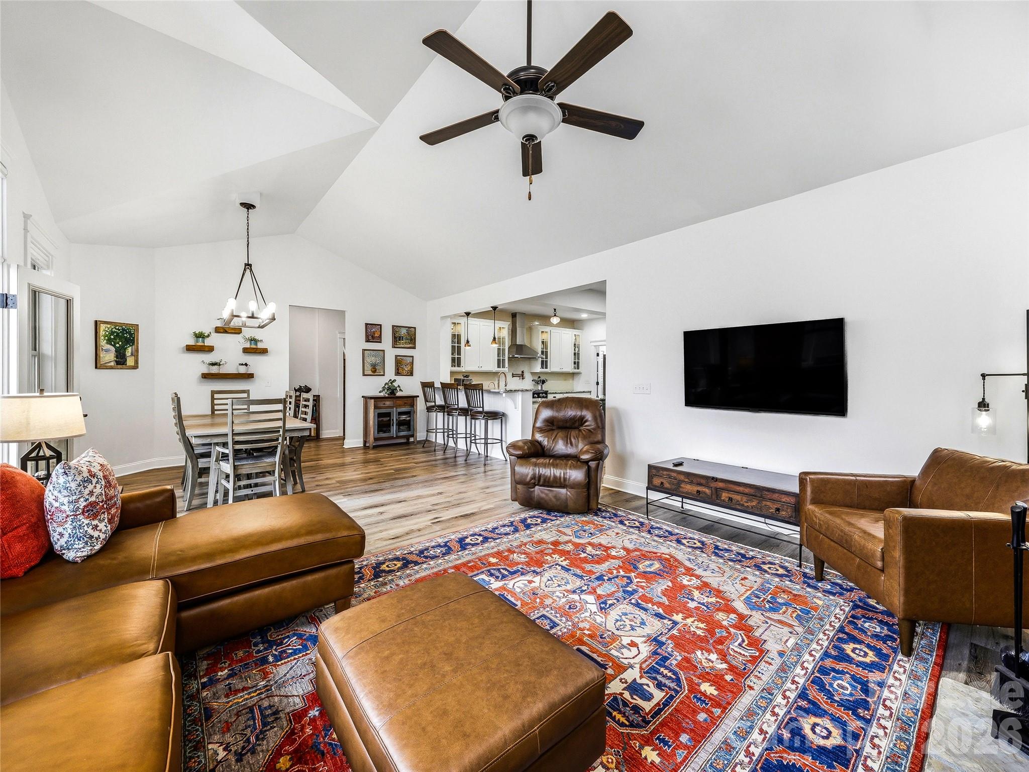 324 Fennel Dun Circle — Biltmore Lake