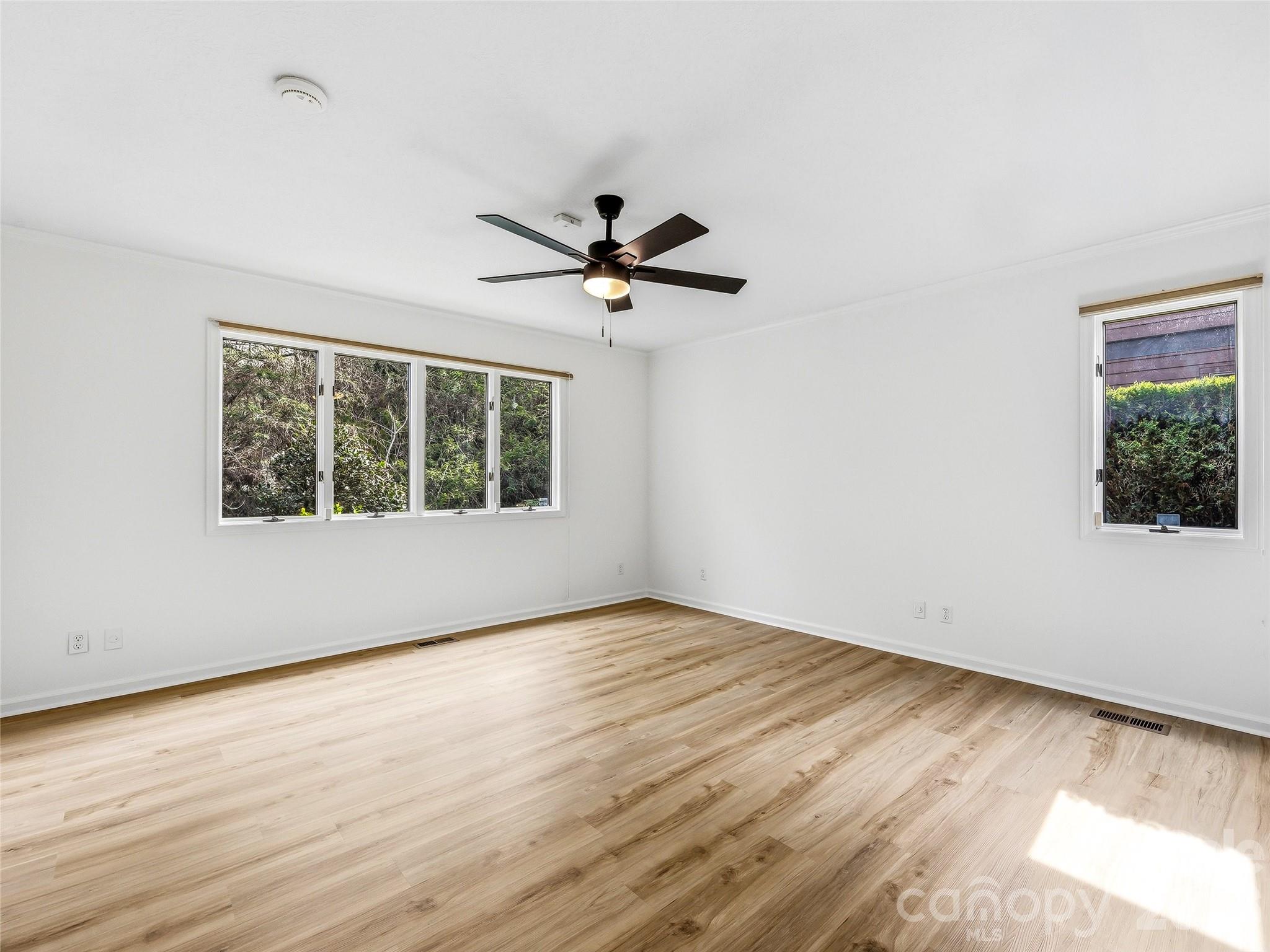 115 Bent Tree Drive #F2 + Garage — Hendersonville