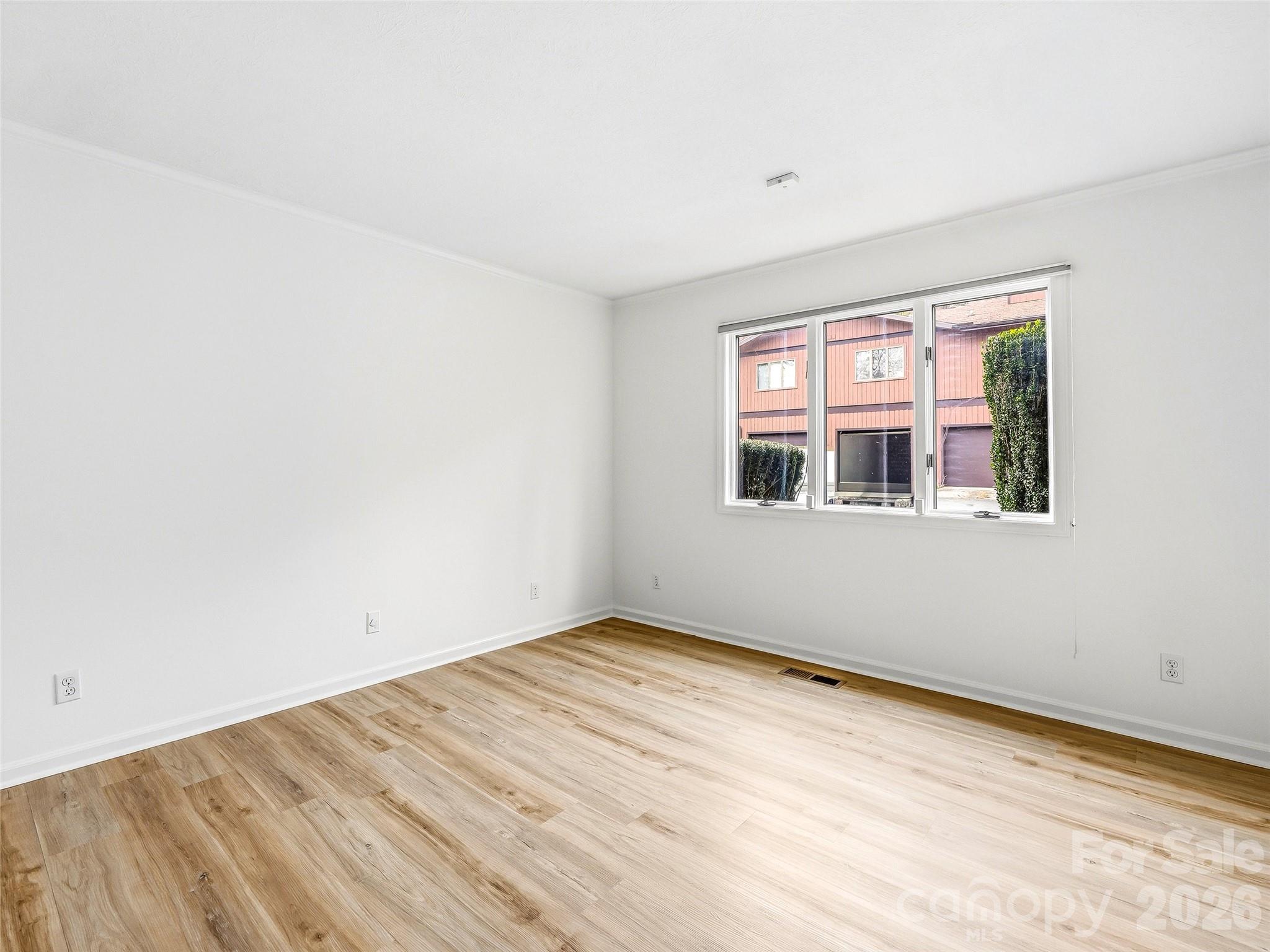 115 Bent Tree Drive #F2 + Garage — Hendersonville
