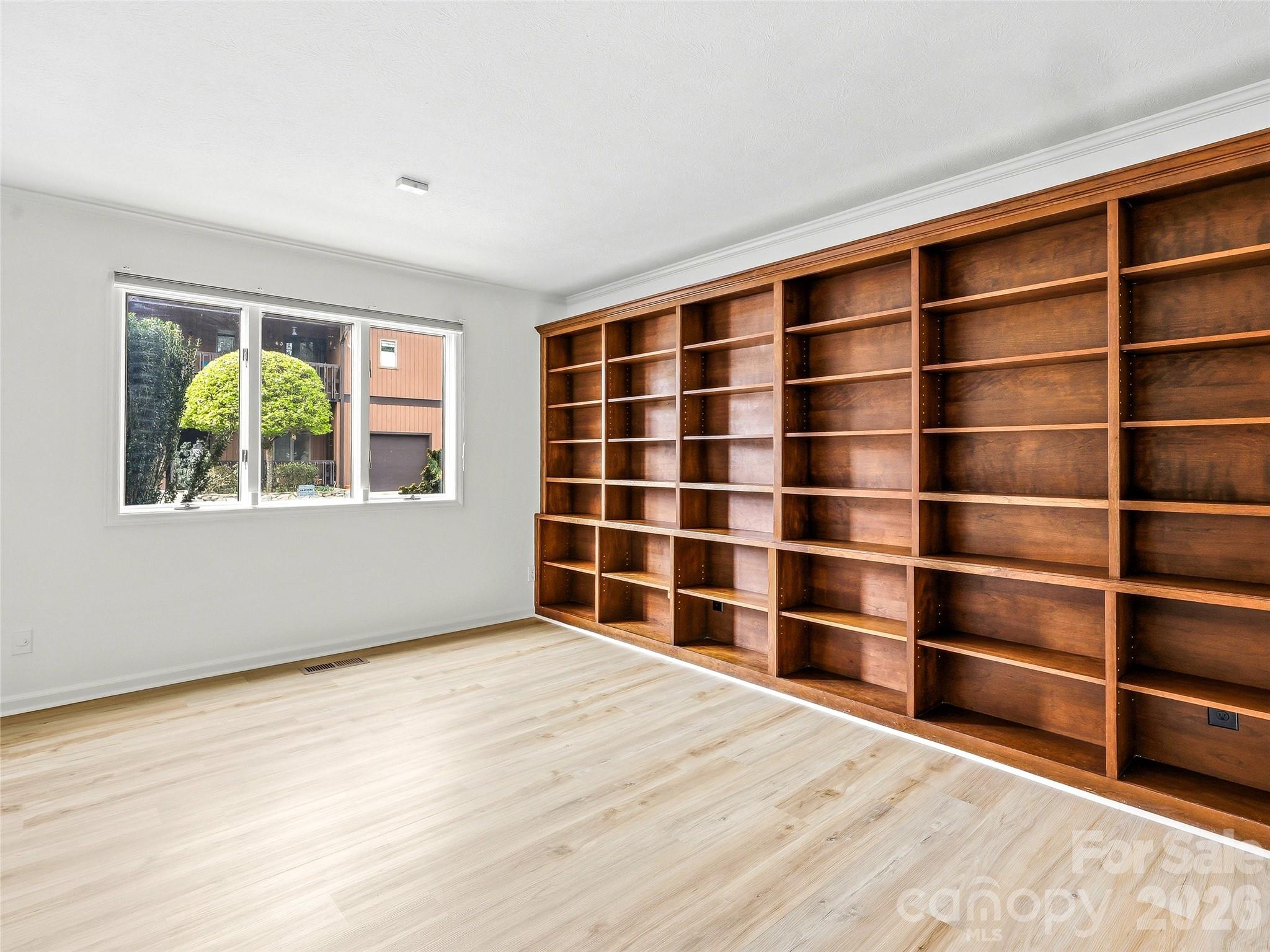 115 Bent Tree Drive #F2 + Garage — Hendersonville