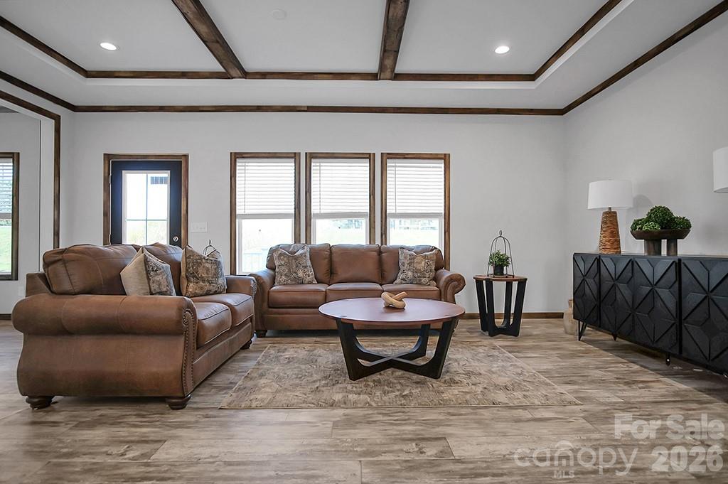 1423 Chatfield Road — Shelby