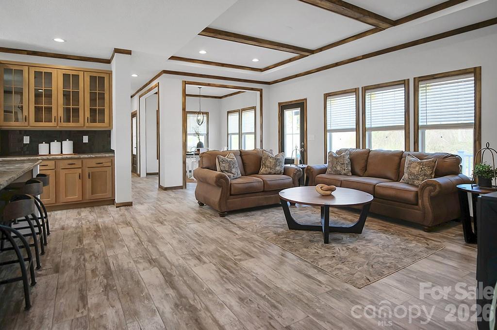 1423 Chatfield Road — Shelby