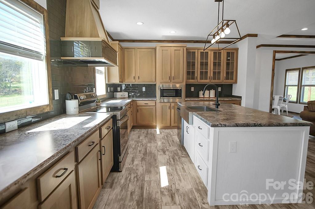 1423 Chatfield Road — Shelby