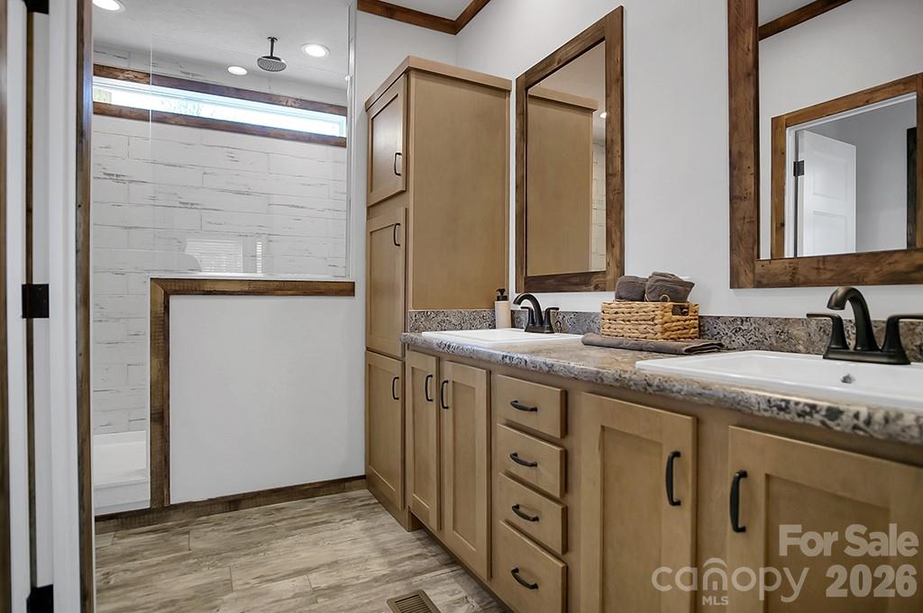 1423 Chatfield Road — Shelby