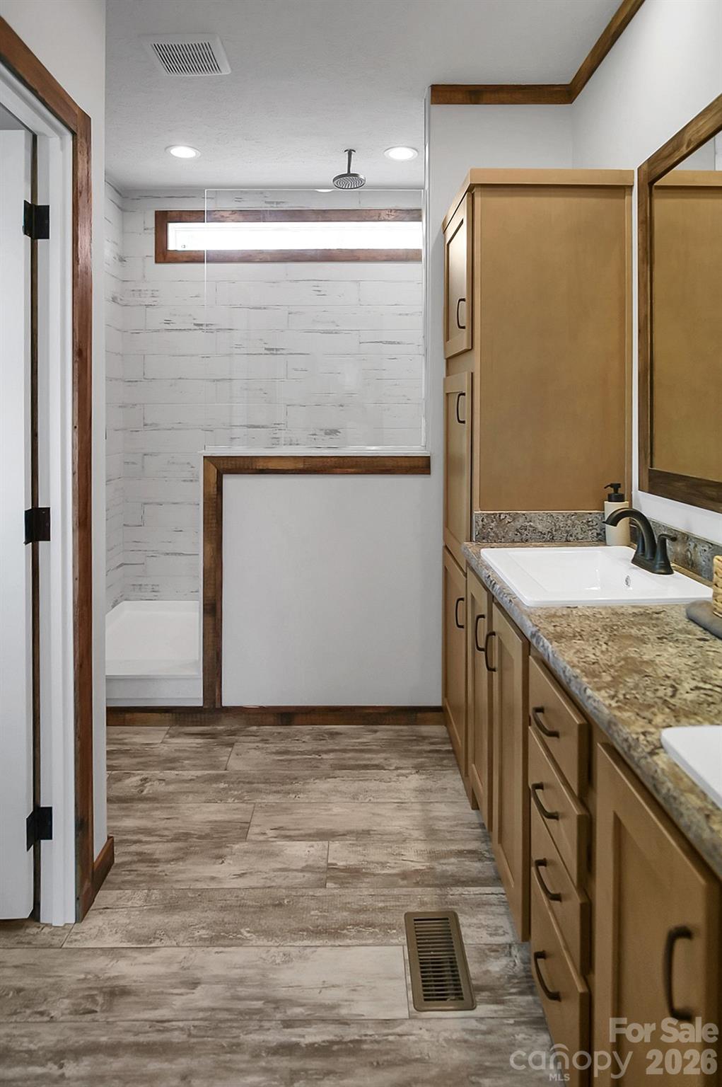 1423 Chatfield Road — Shelby