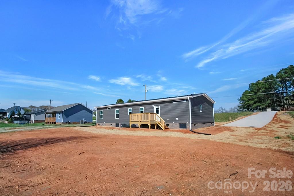 1423 Chatfield Road — Shelby