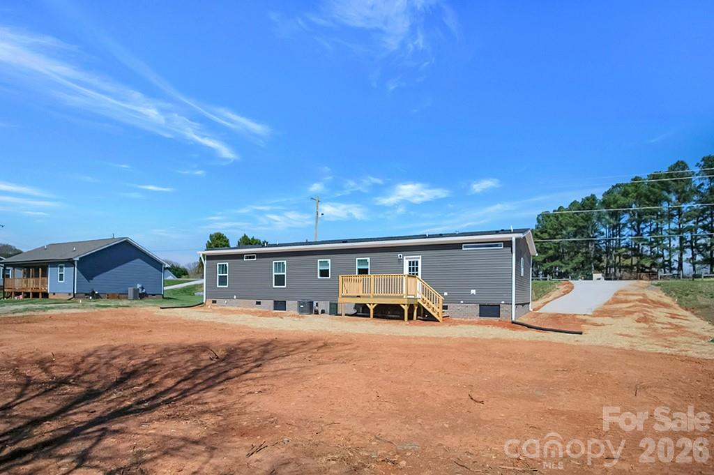 1423 Chatfield Road — Shelby