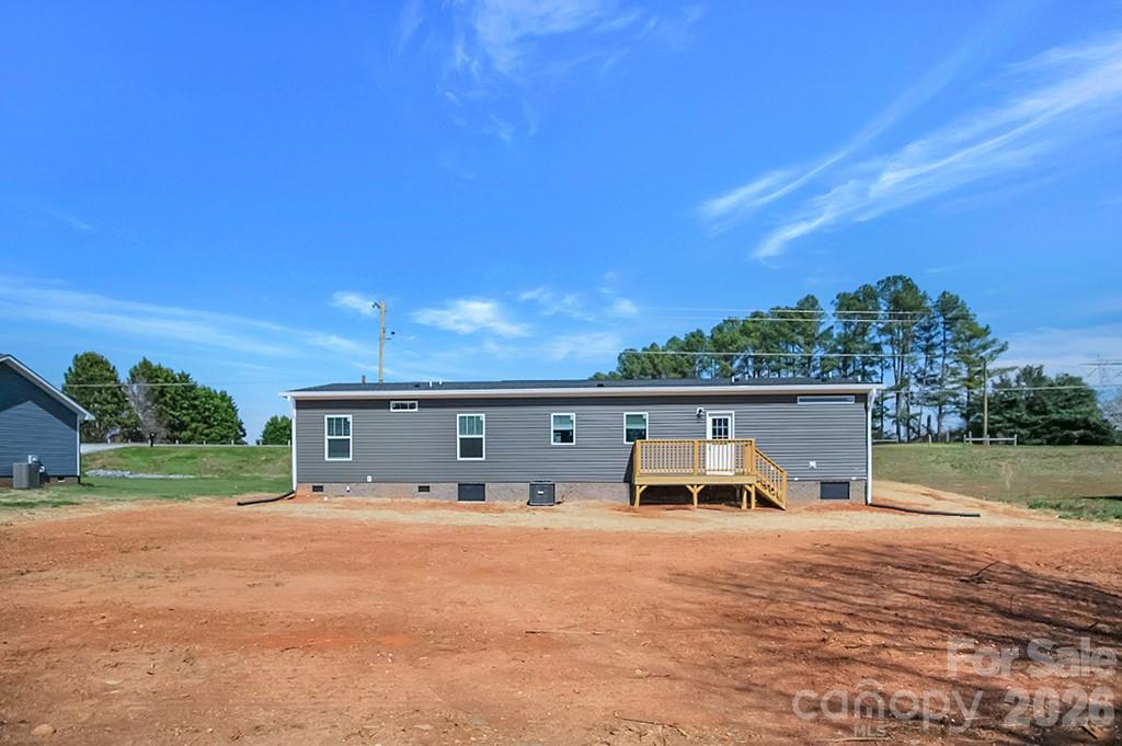 1423 Chatfield Road — Shelby