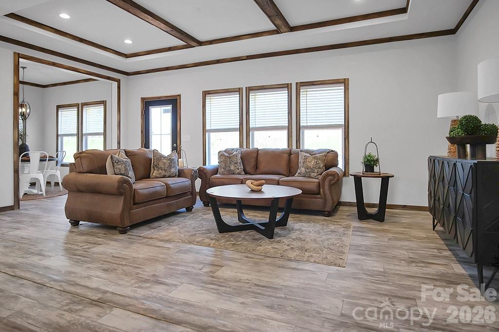 1423 Chatfield Road — Shelby