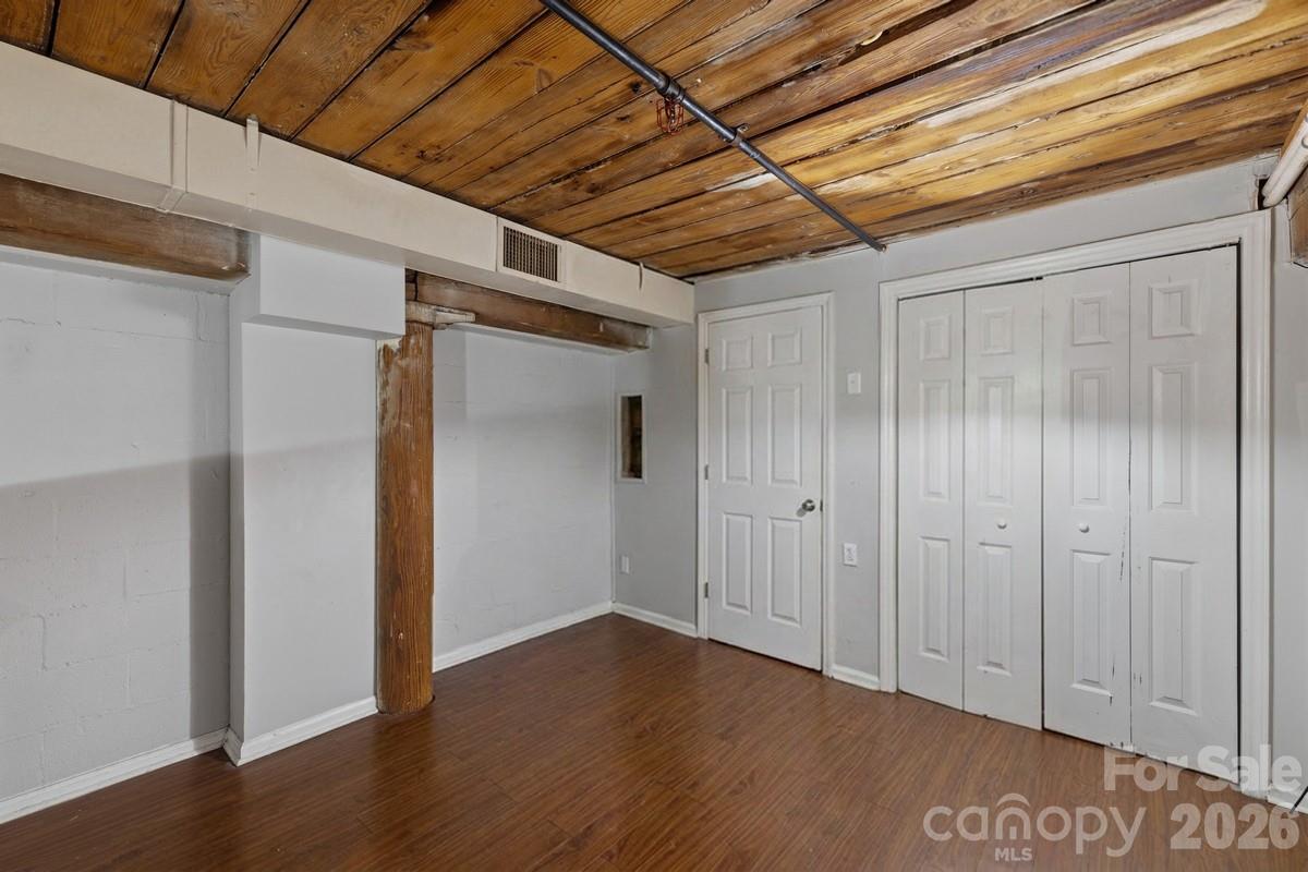 201 S Hoskins Road #219 — Charlotte