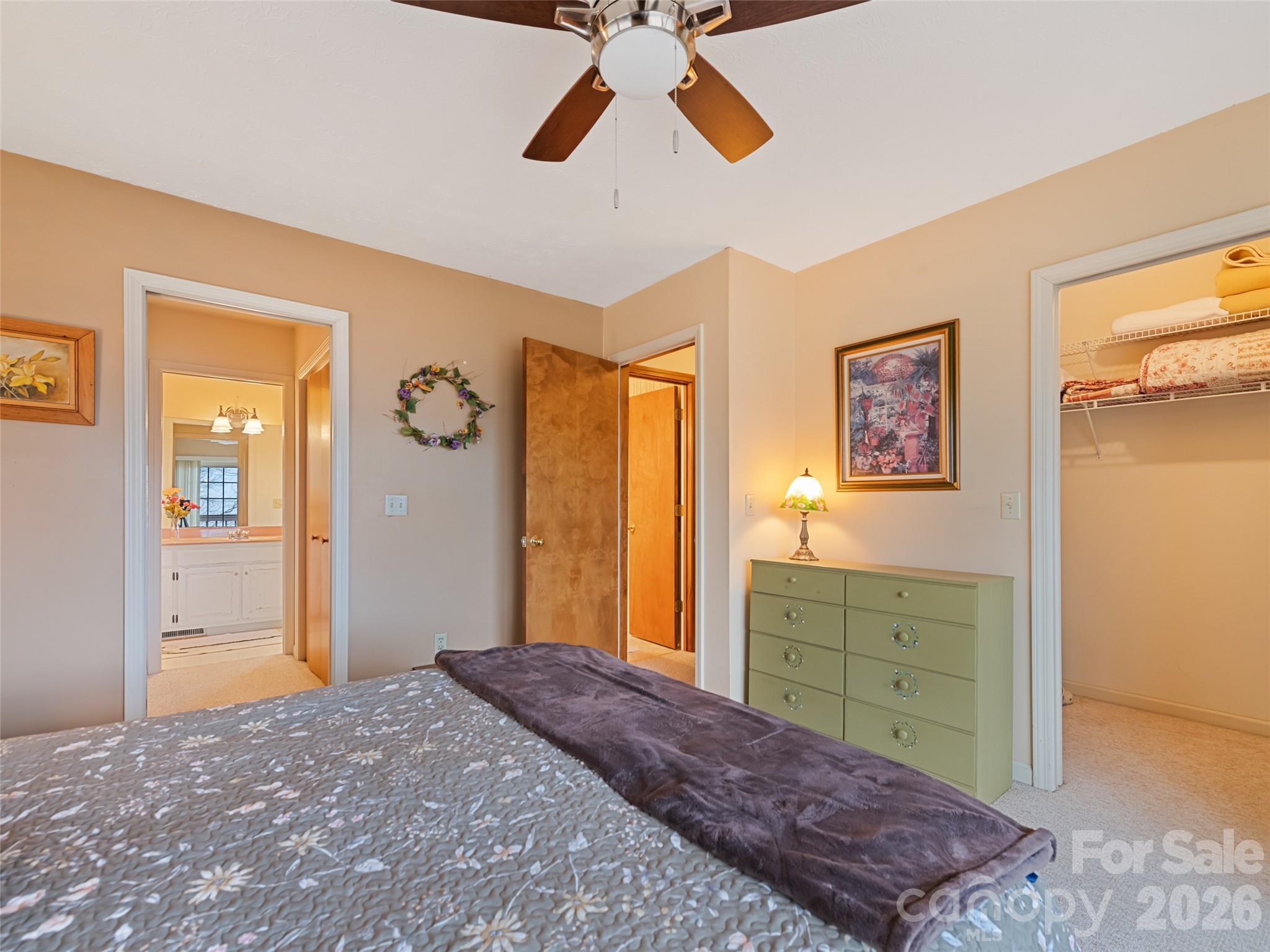 415 Treetop Lane — Waynesville