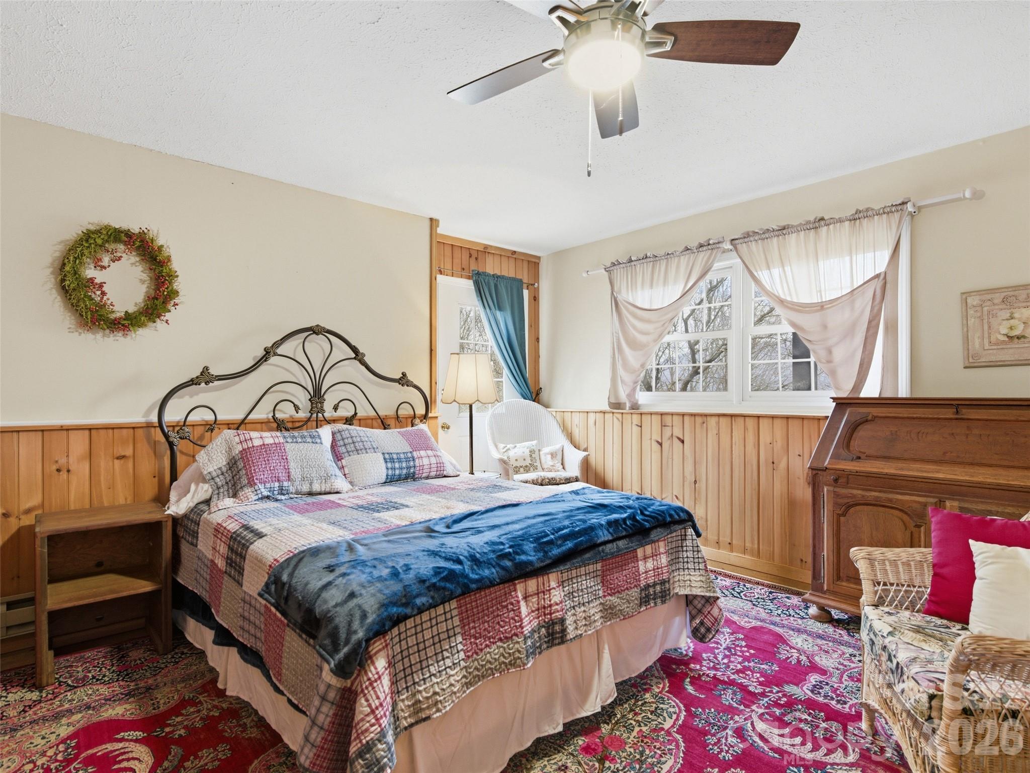 415 Treetop Lane — Waynesville