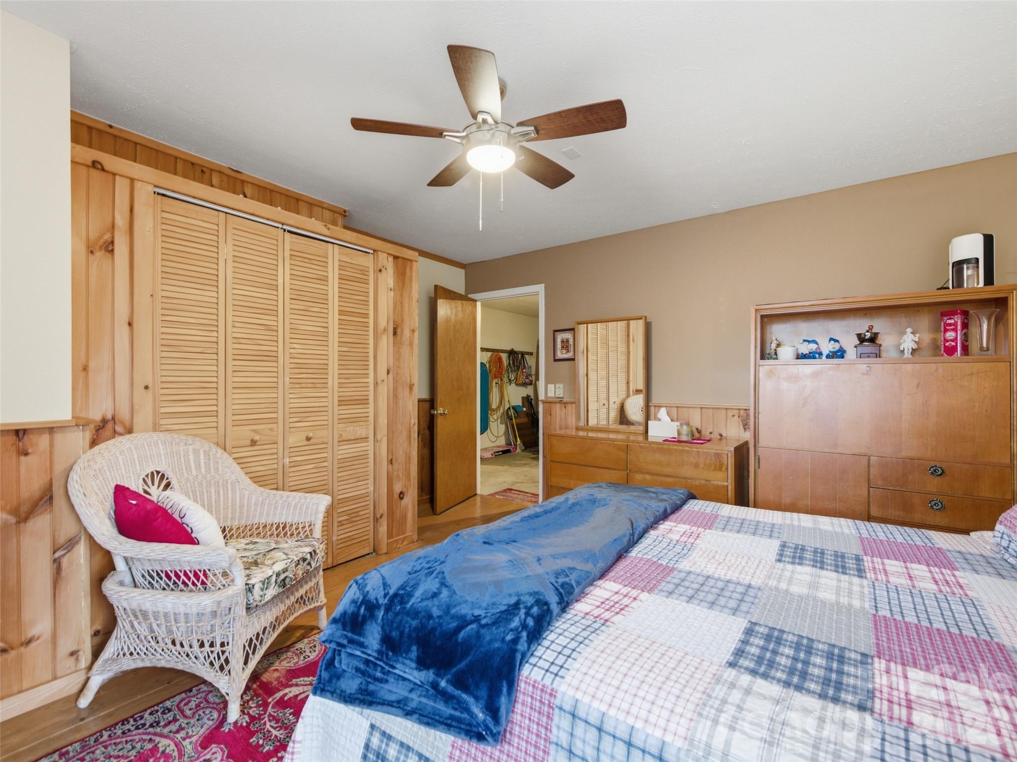 415 Treetop Lane — Waynesville