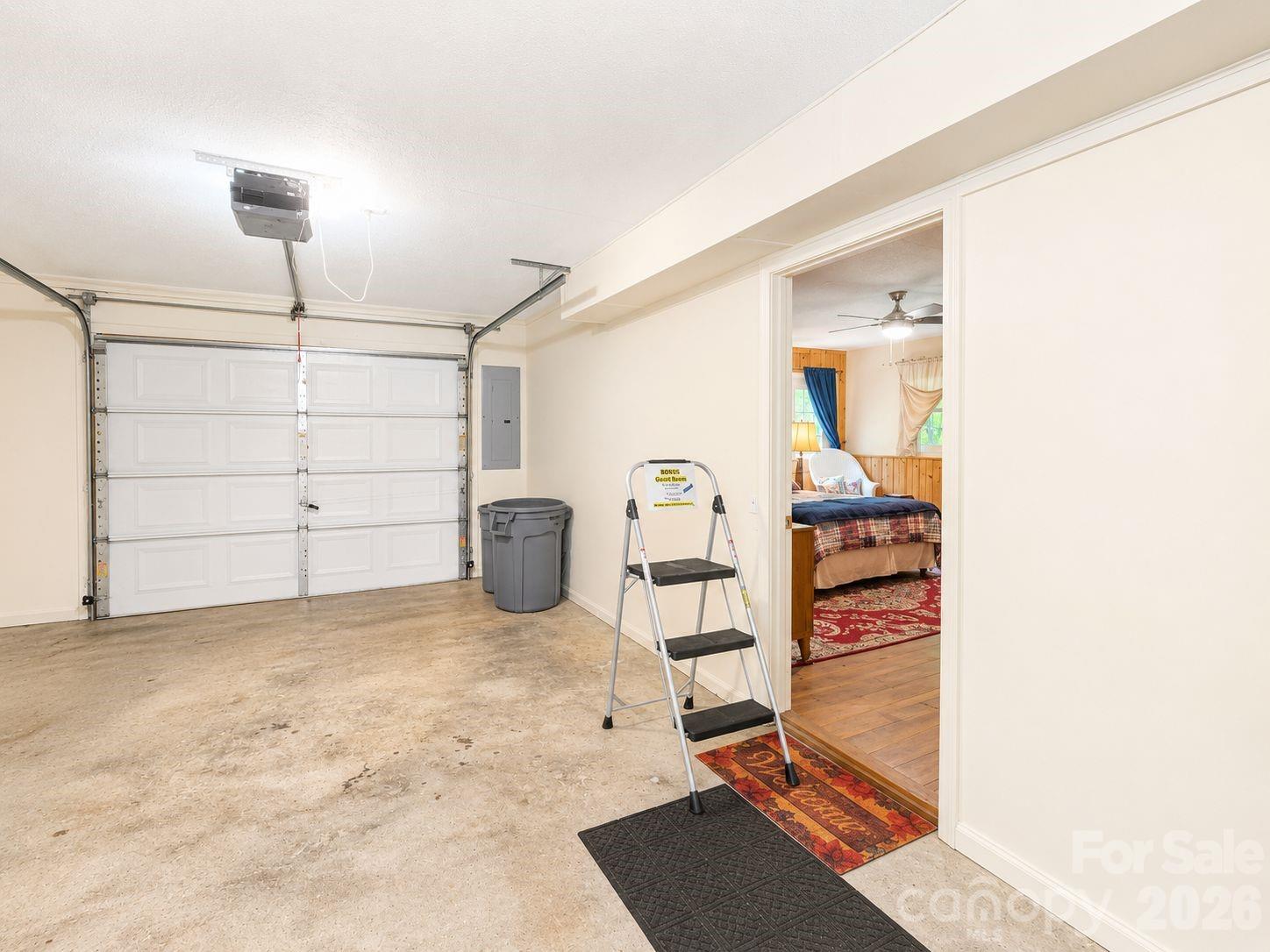 415 Treetop Lane — Waynesville
