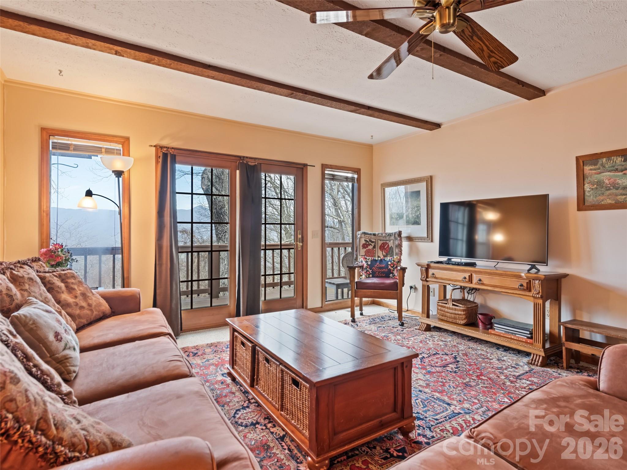 415 Treetop Lane — Waynesville